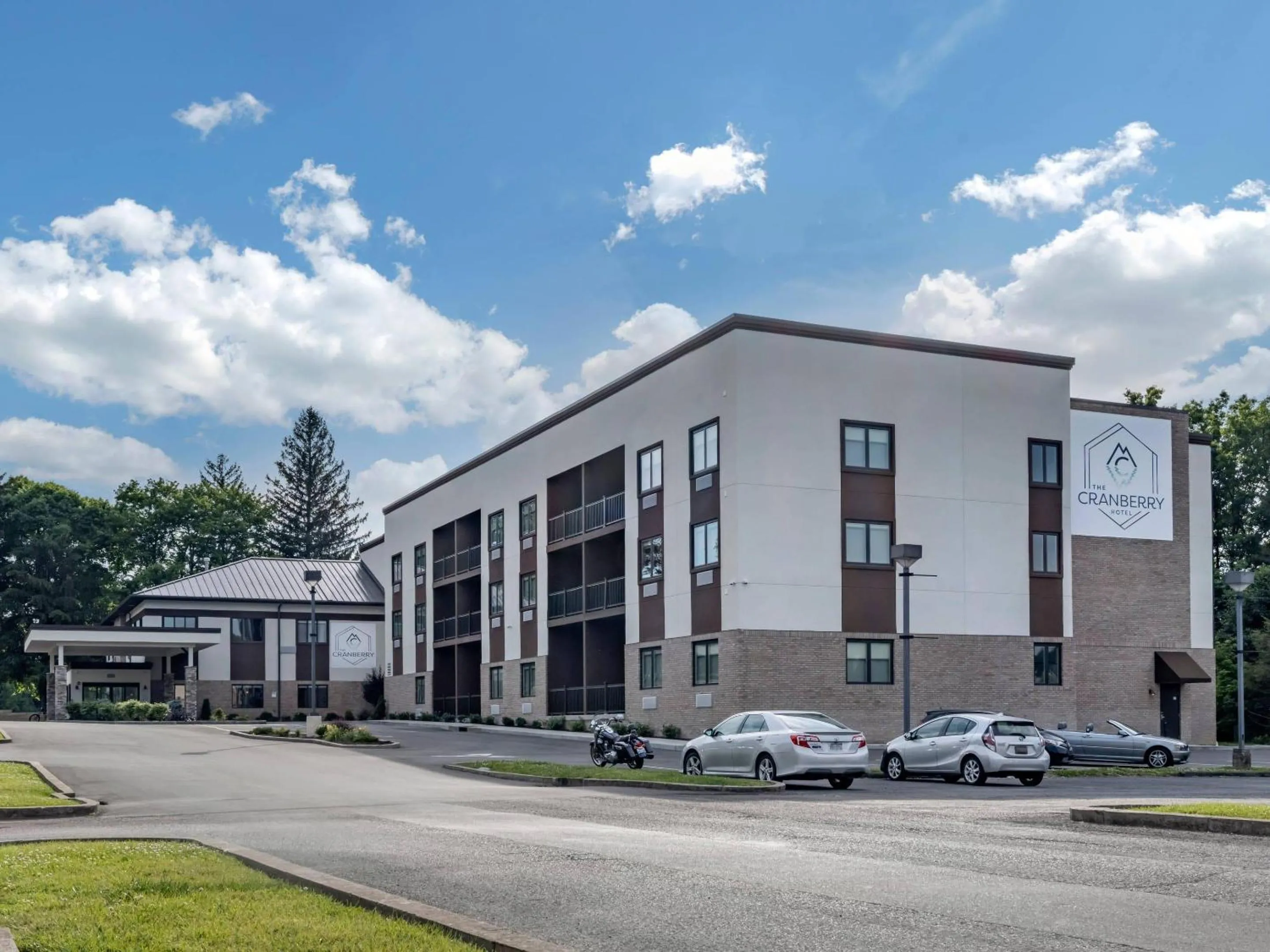 Property building in The Cranberry, an Ascend Collection Hotel