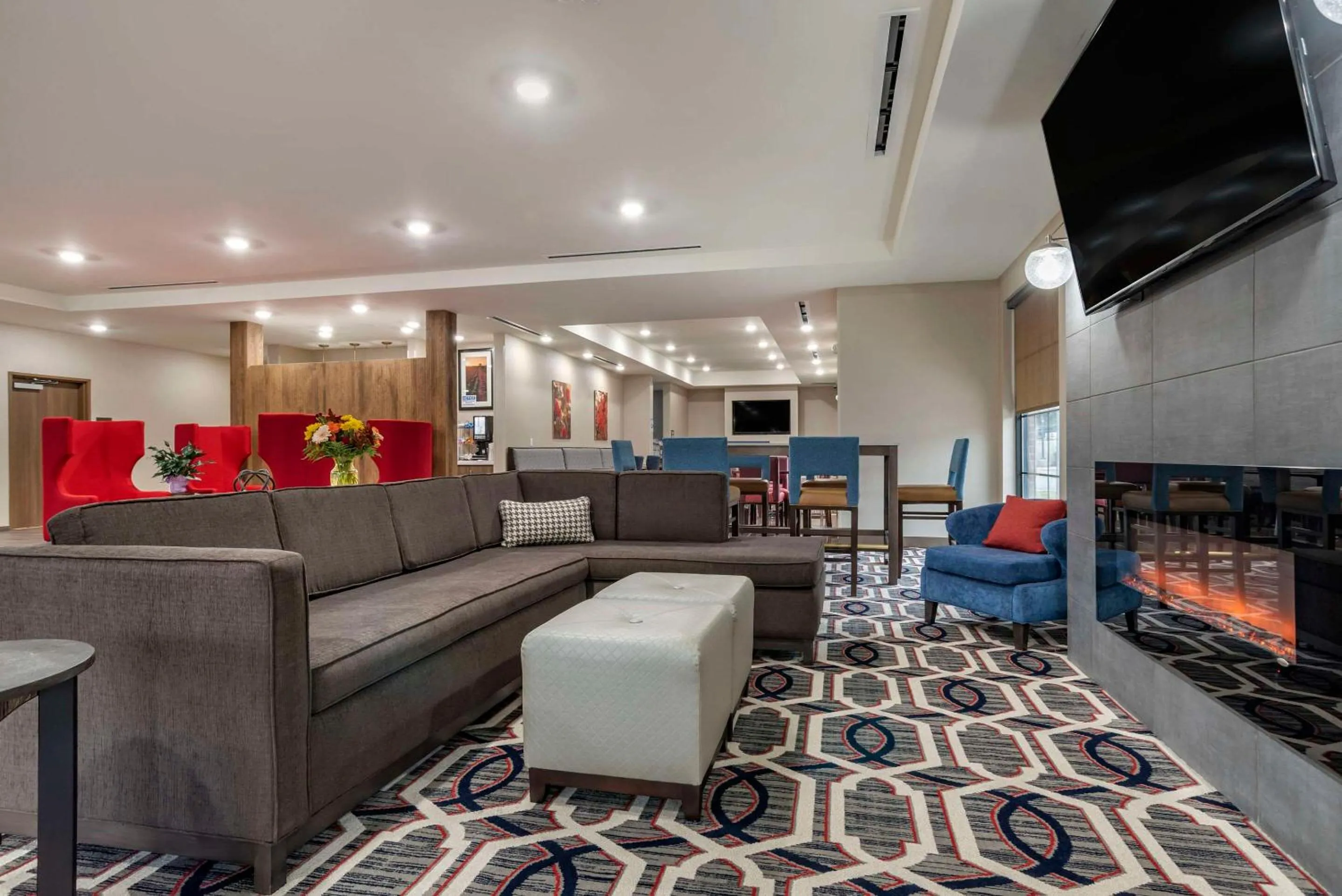 Lobby or reception in Comfort Inn & Suites Downtown near University