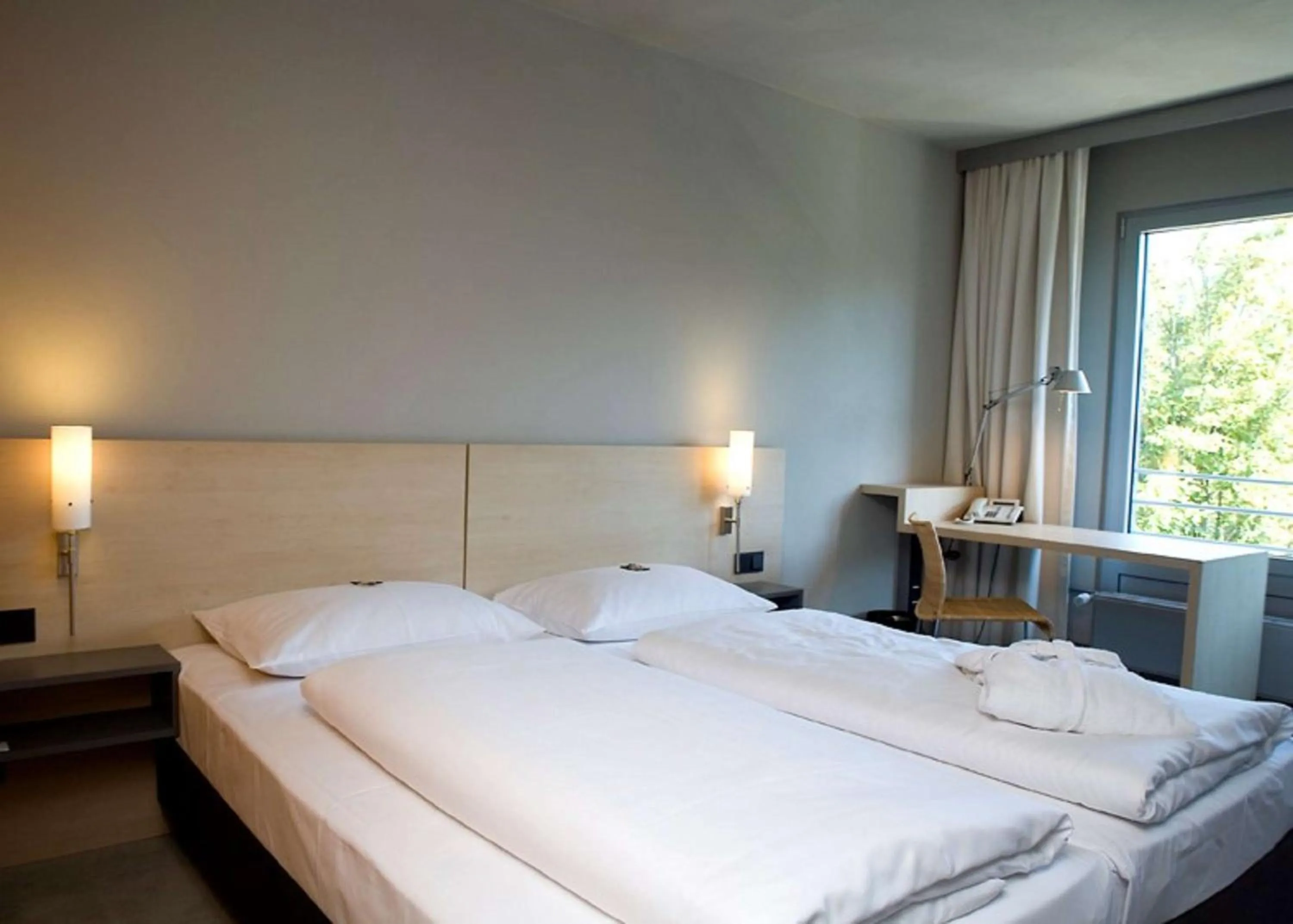 Bedroom, Bed in ATLANTIC Hotel Universum