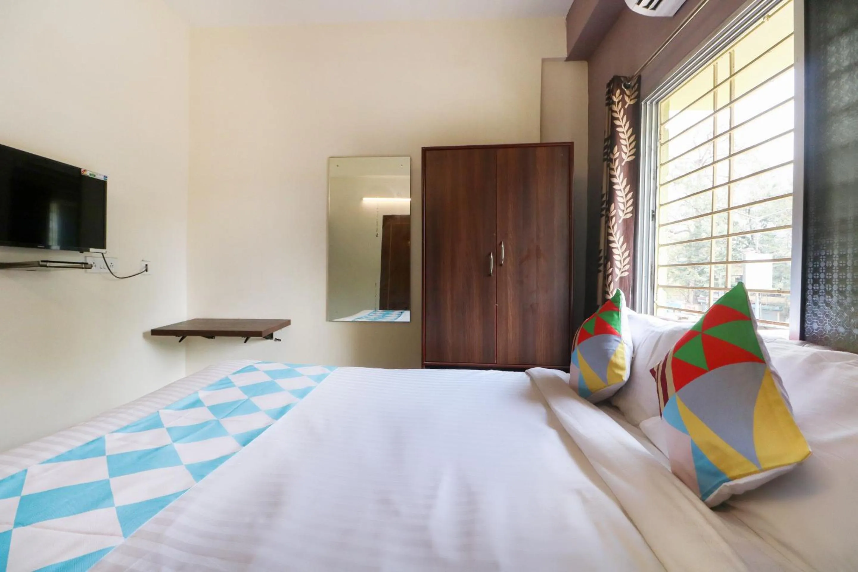 Bedroom, Bed in Super Hotel O Adri Hotels