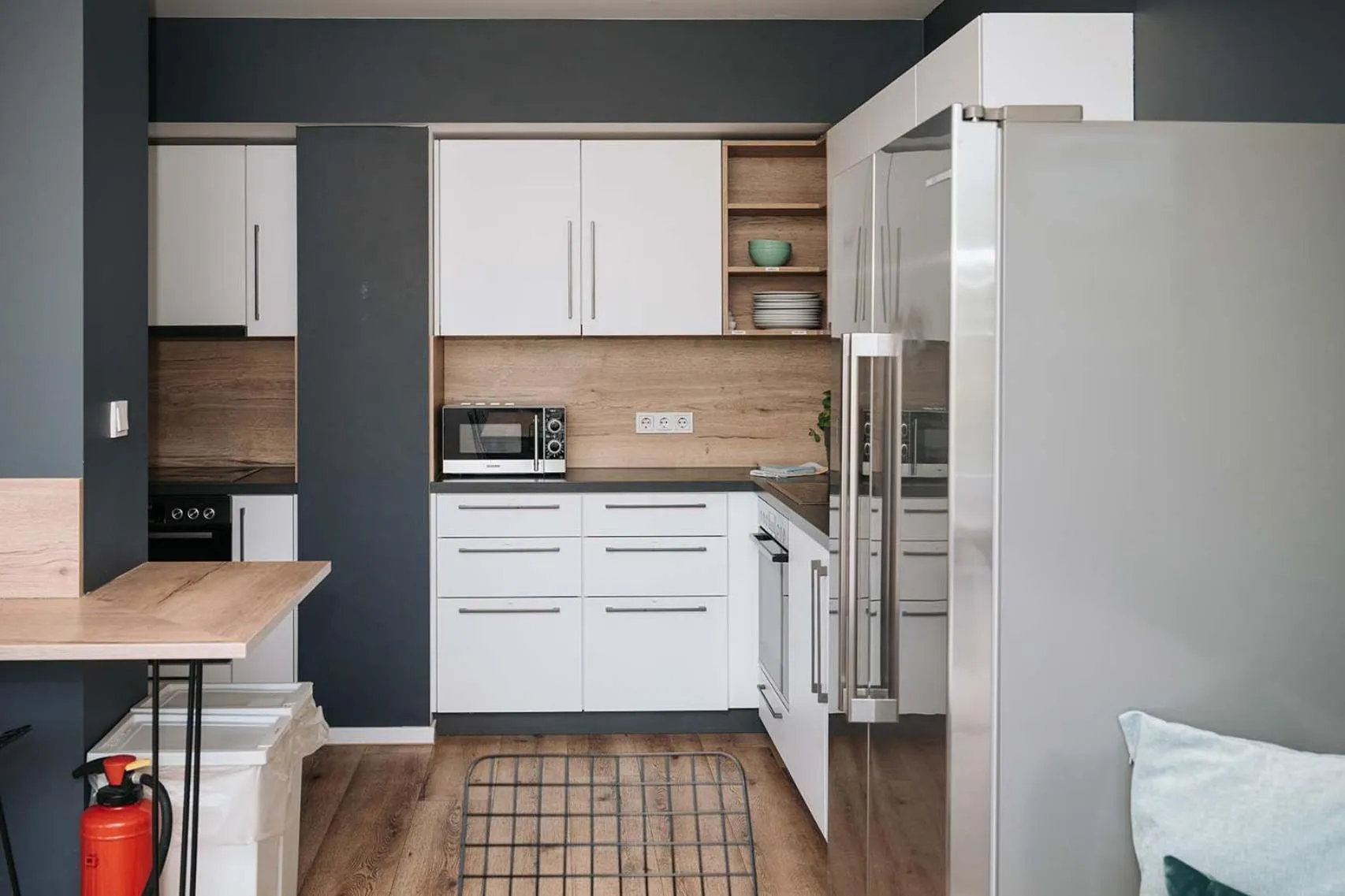 Communal kitchen in Coffee Fellows Hotel & Longstay