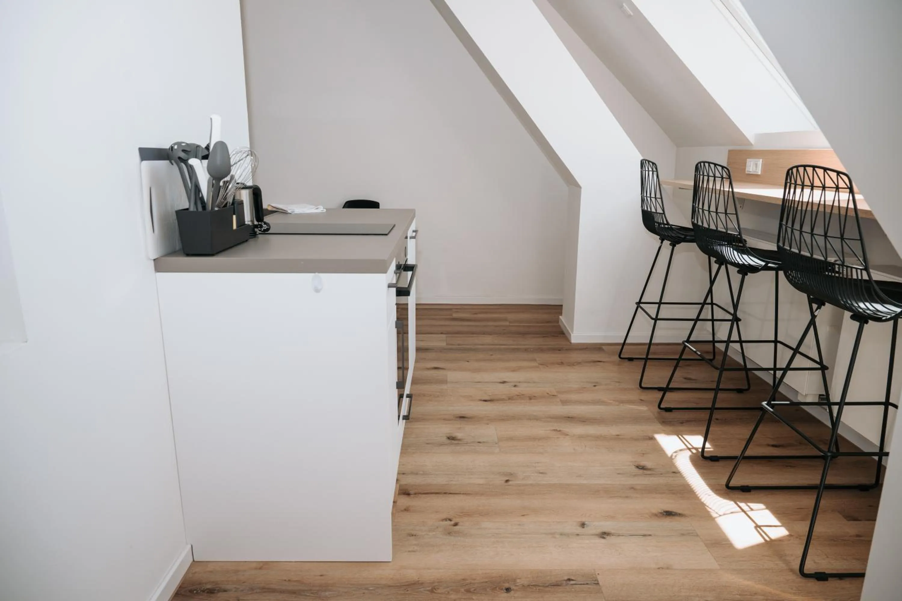kitchen in Coffee Fellows Hotel & Longstay