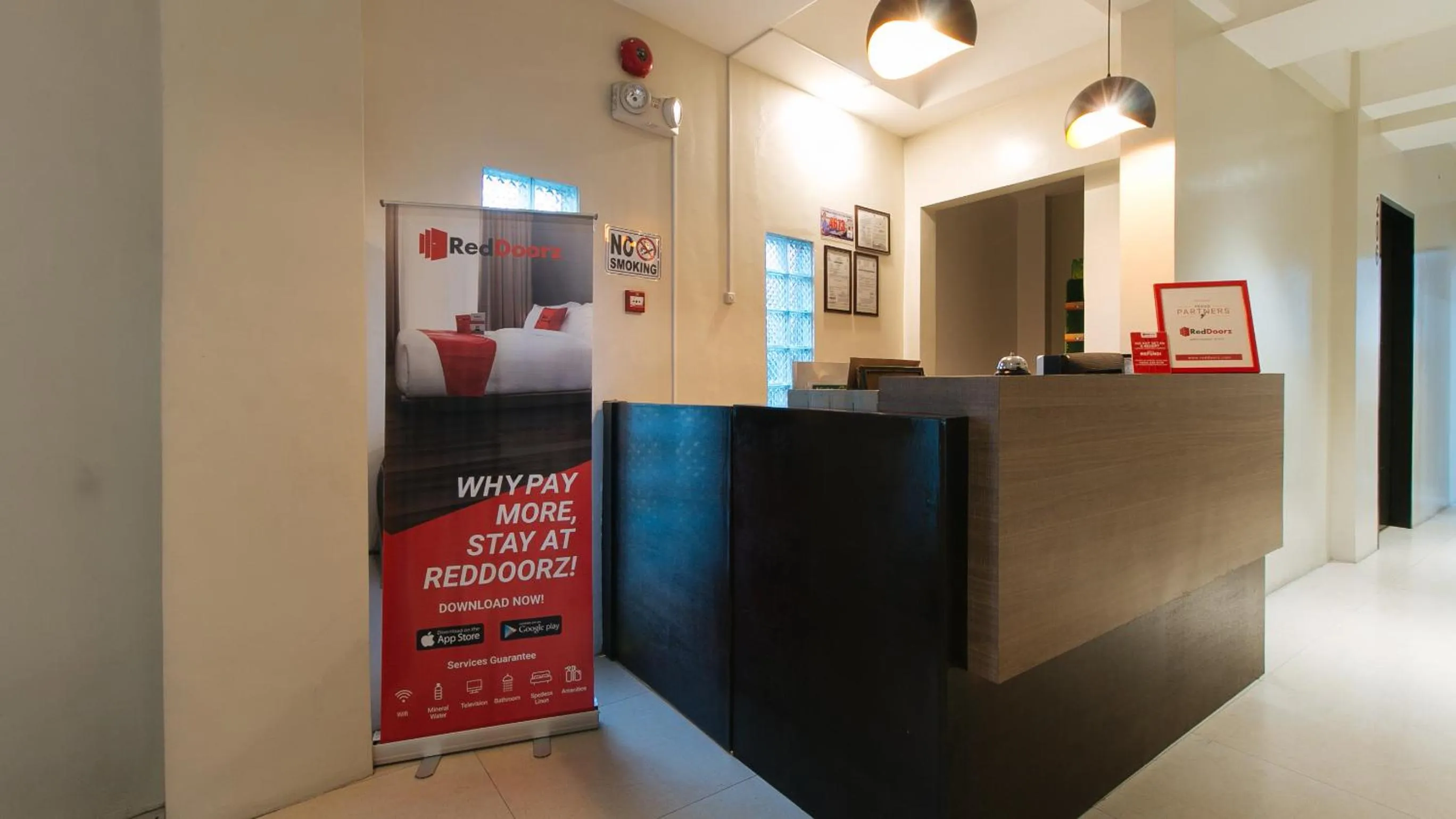 Lobby or reception in RedDoorz @ Golite Old Albay