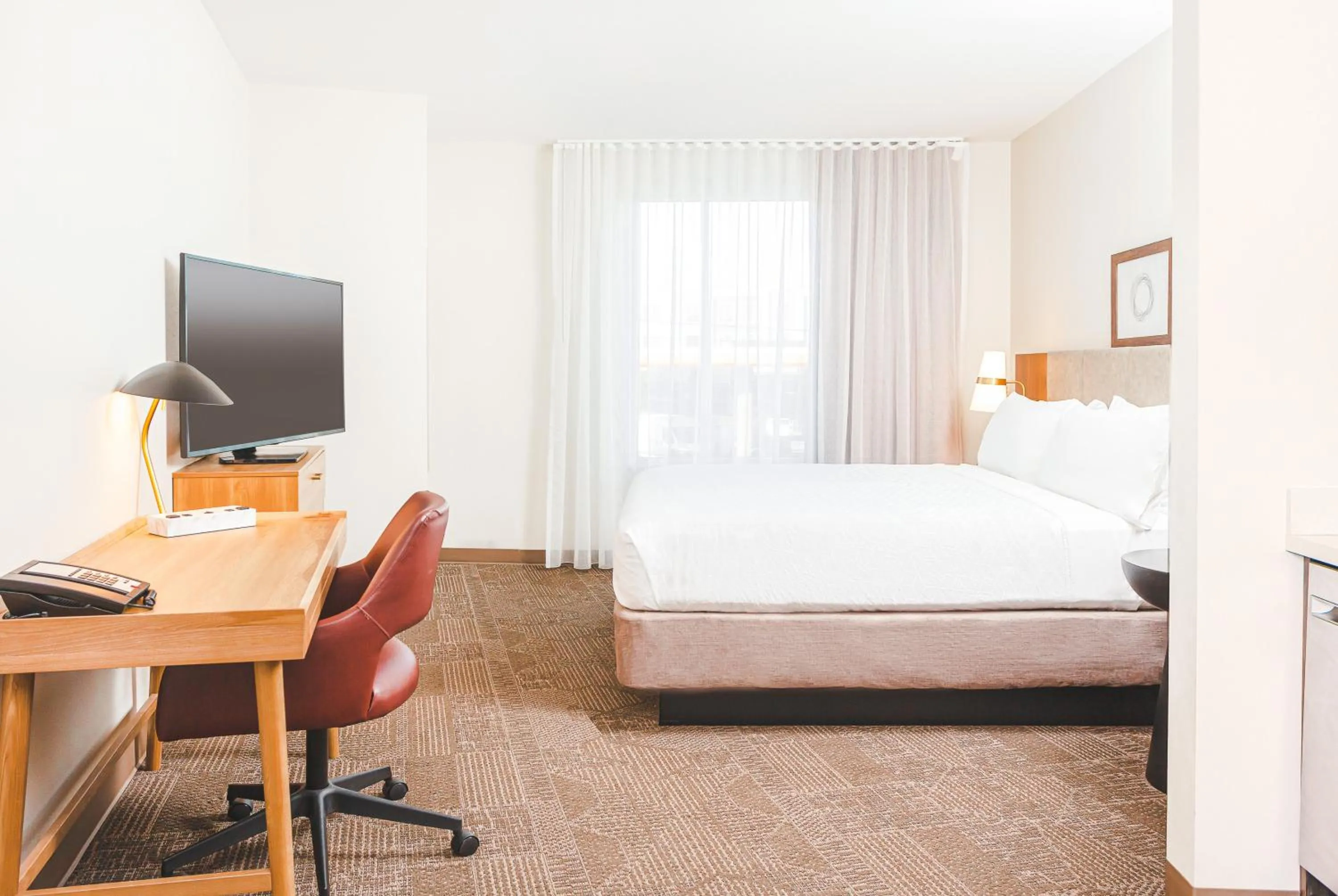 Bed in Staybridge Suites - Nashville - Vanderbilt by IHG