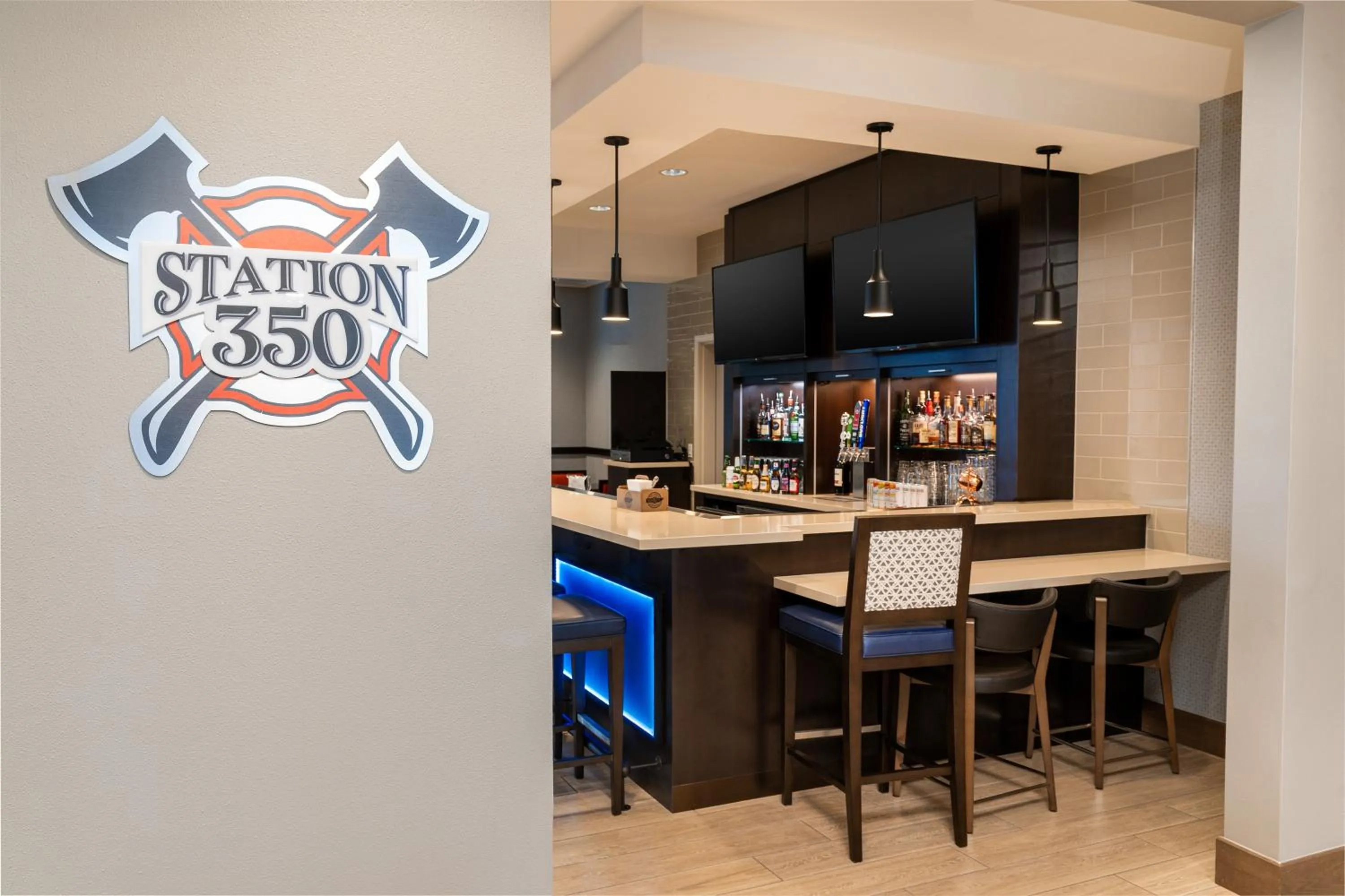 Lounge or bar in Staybridge Suites - Nashville - Vanderbilt by IHG