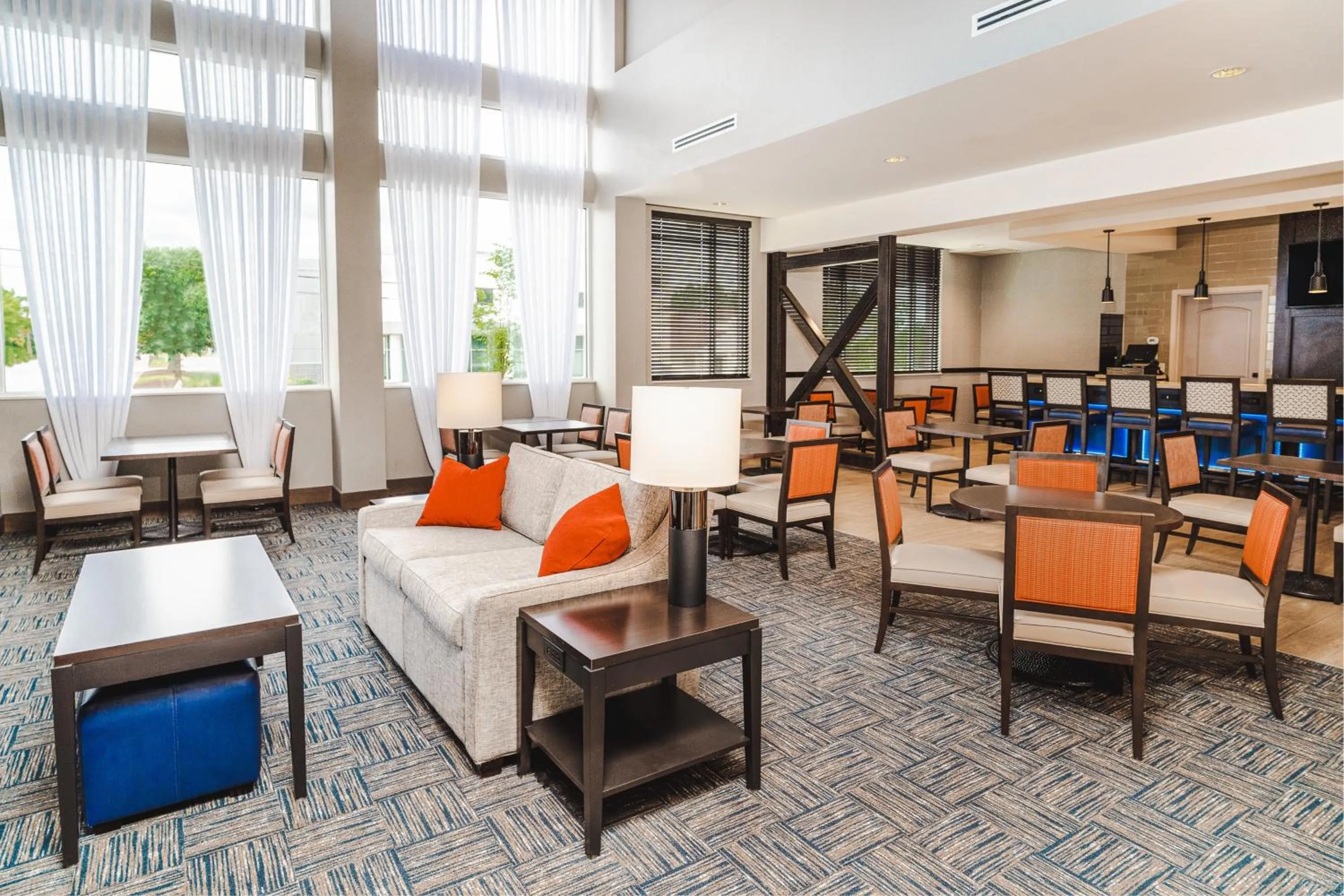Property building in Staybridge Suites - Nashville - Vanderbilt by IHG