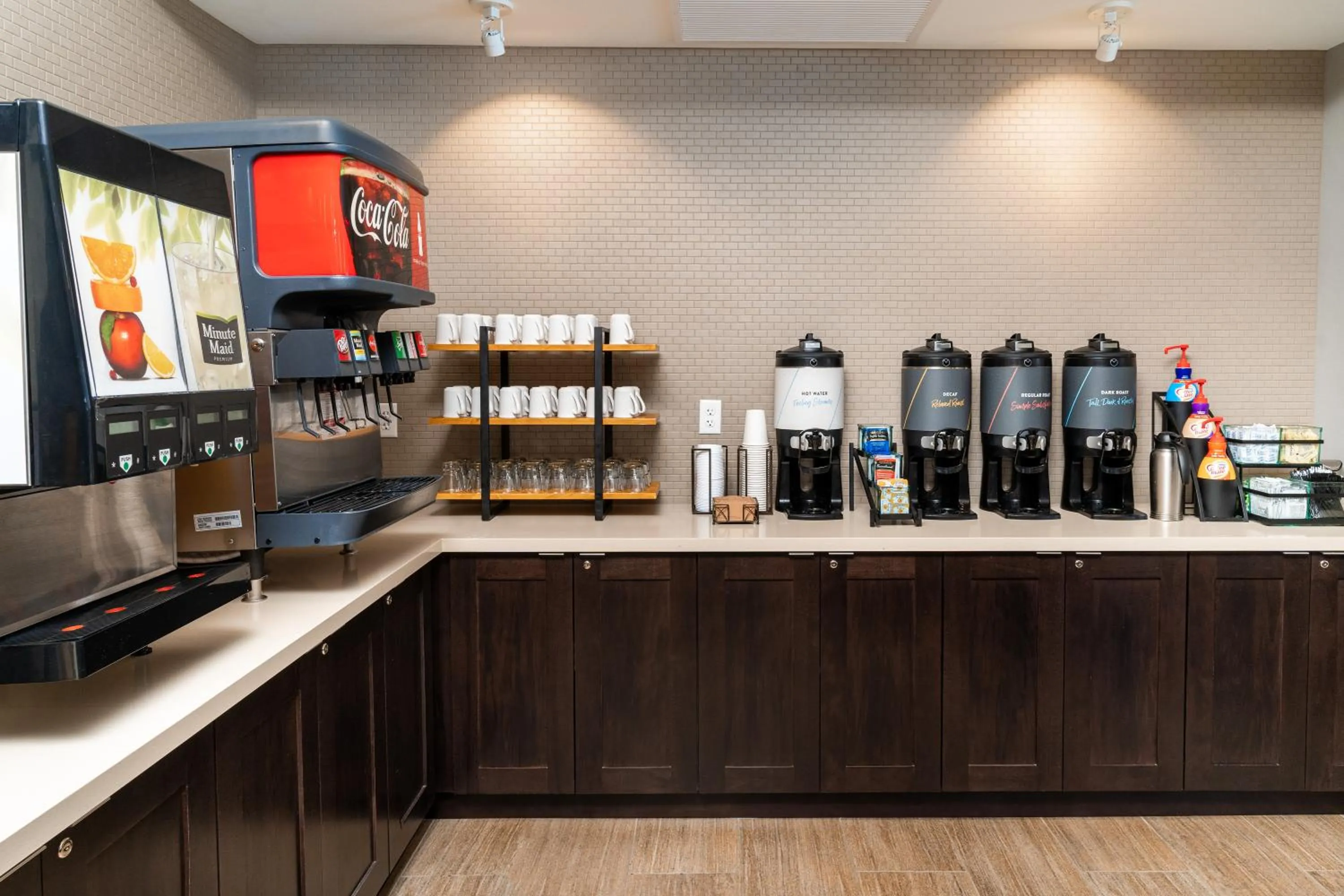 Food and drinks in Staybridge Suites - Nashville - Vanderbilt by IHG