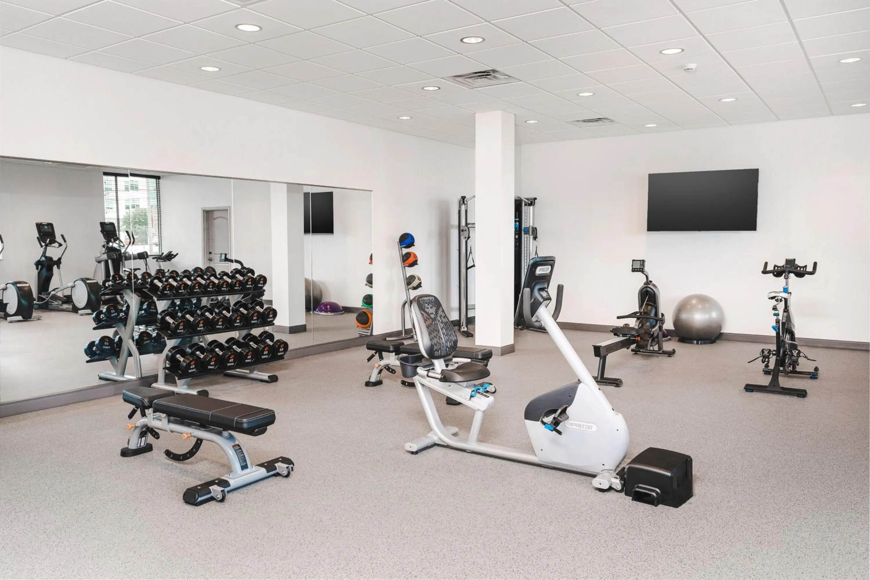 Fitness centre/facilities in Staybridge Suites - Nashville - Vanderbilt by IHG