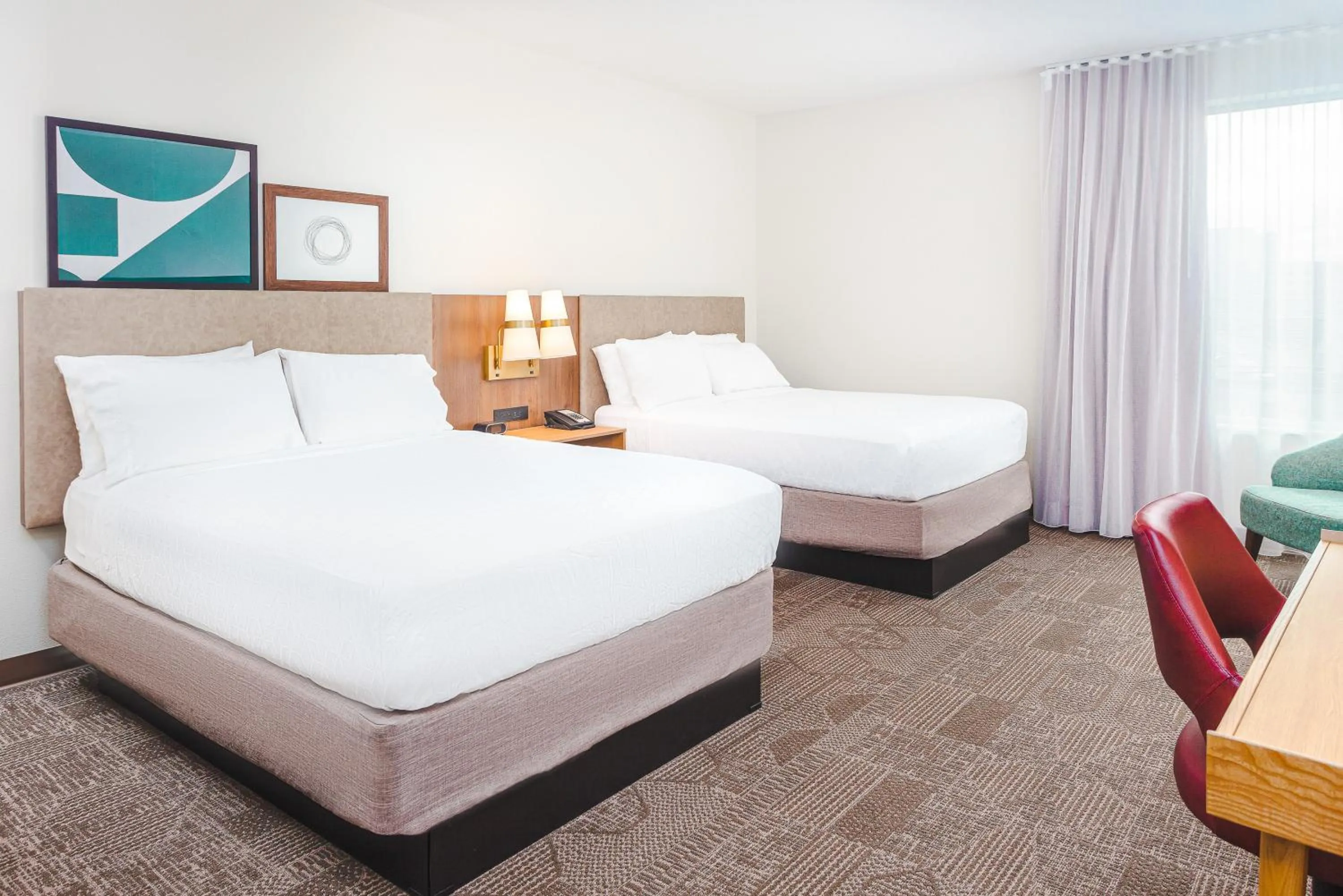 Bed in Staybridge Suites - Nashville - Vanderbilt by IHG