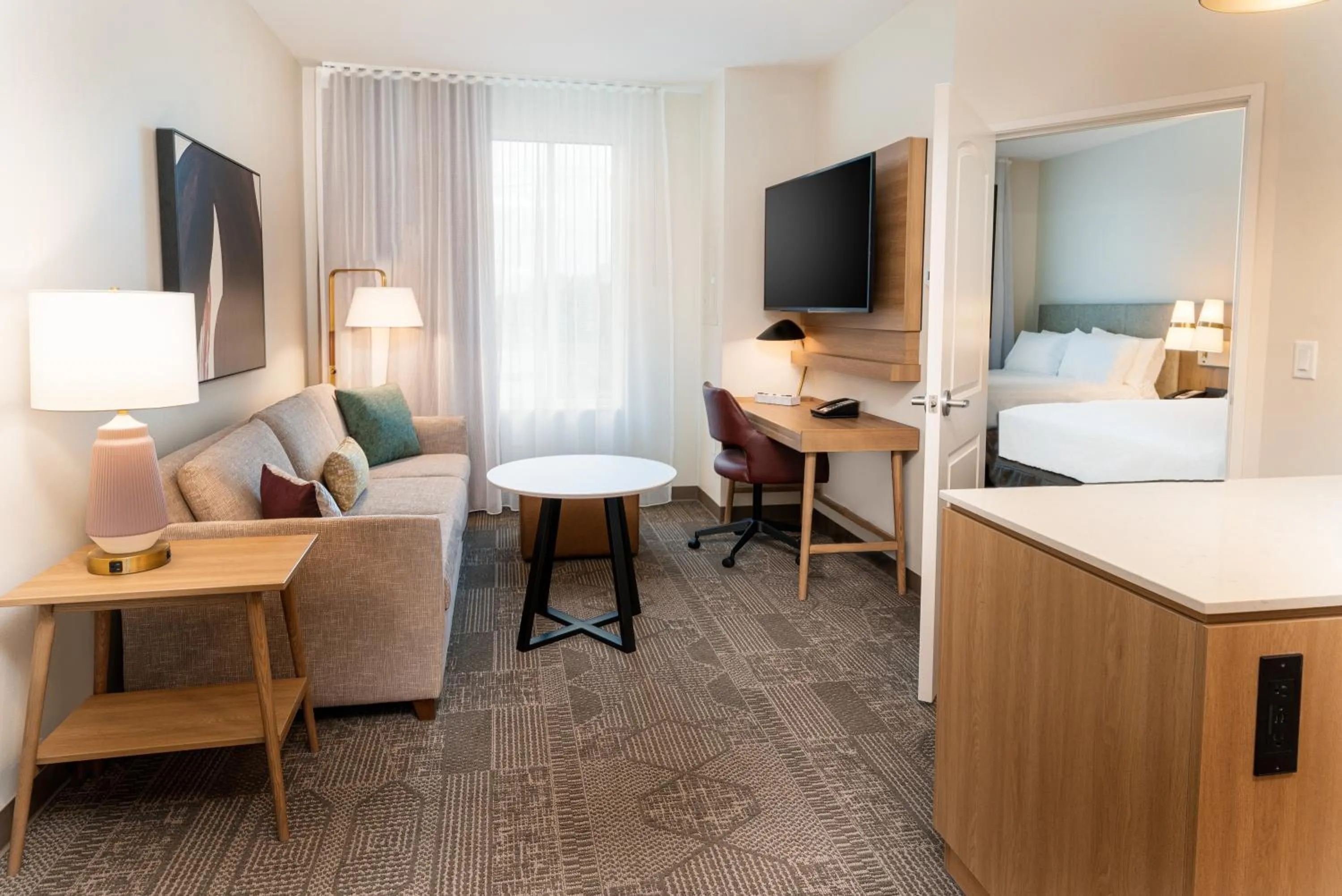 Kitchen or kitchenette, Bed in Staybridge Suites - Nashville - Vanderbilt by IHG