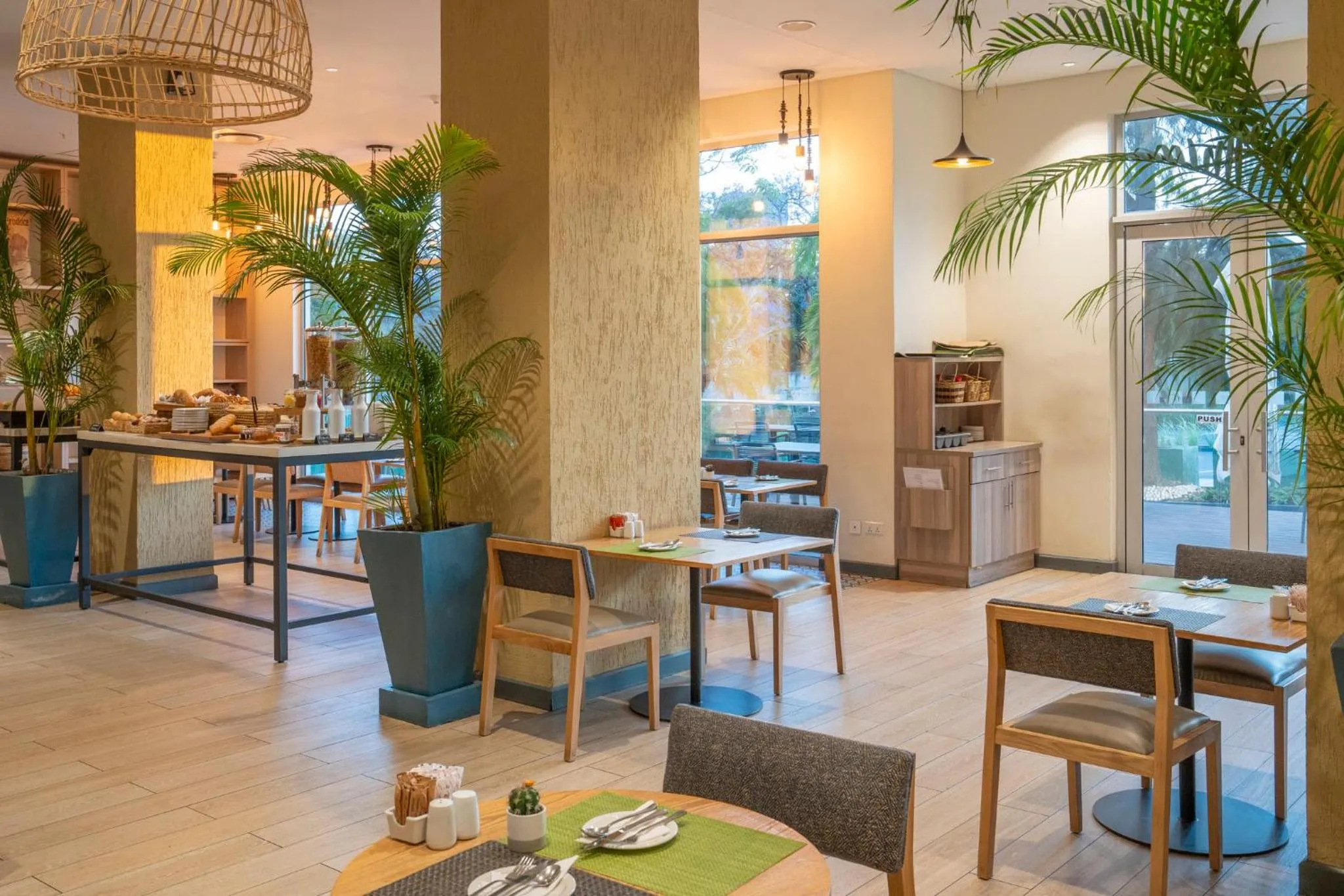 Restaurant/places to eat in Holiday Inn - Lusaka by IHG