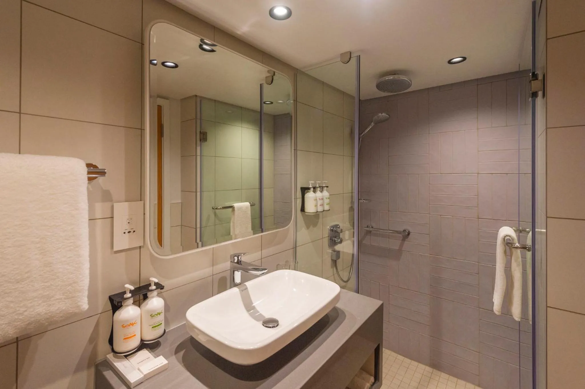 Photo of the whole room in Holiday Inn - Lusaka by IHG