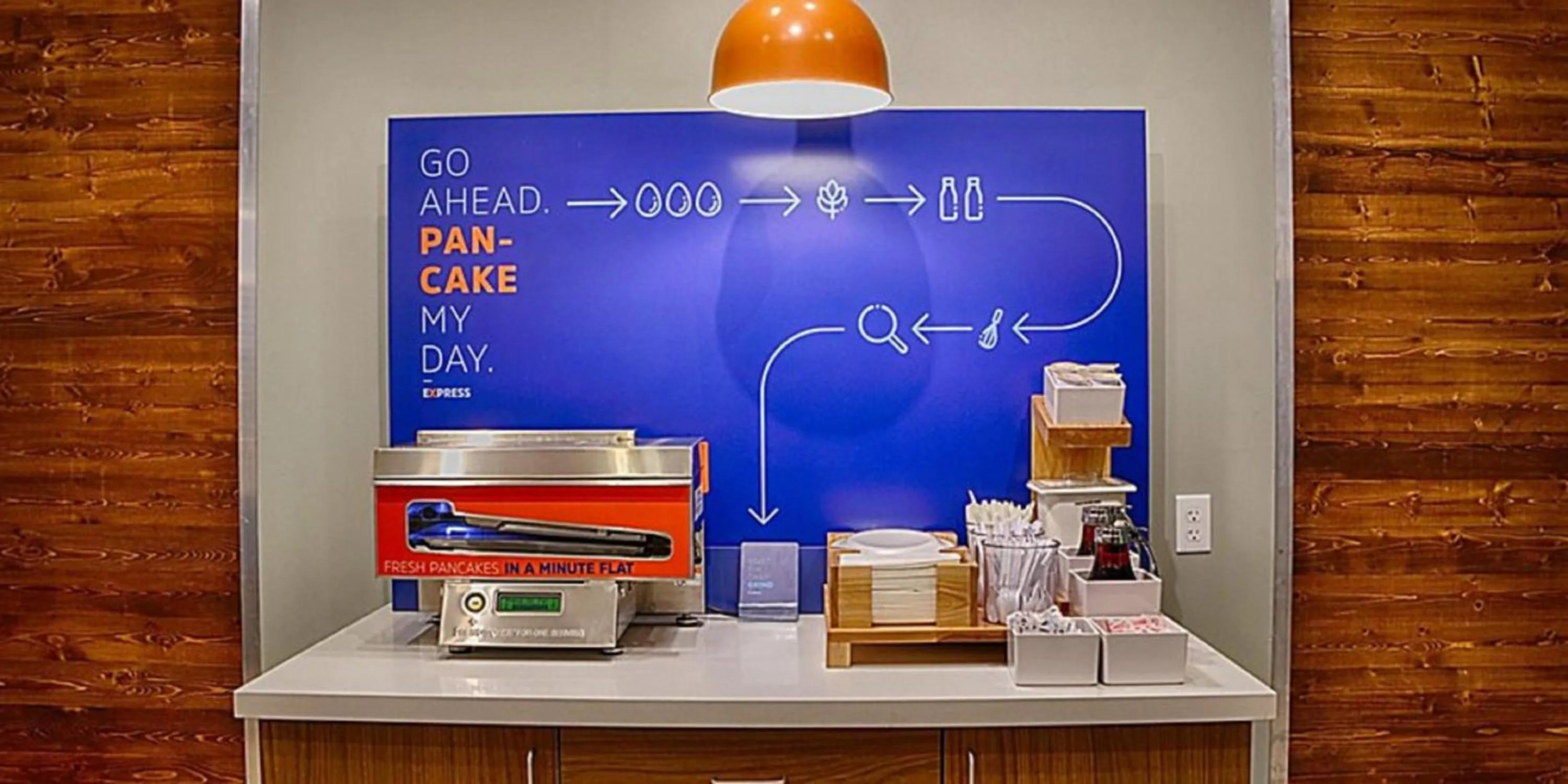 Buffet breakfast in Holiday Inn Express and Suites Green River