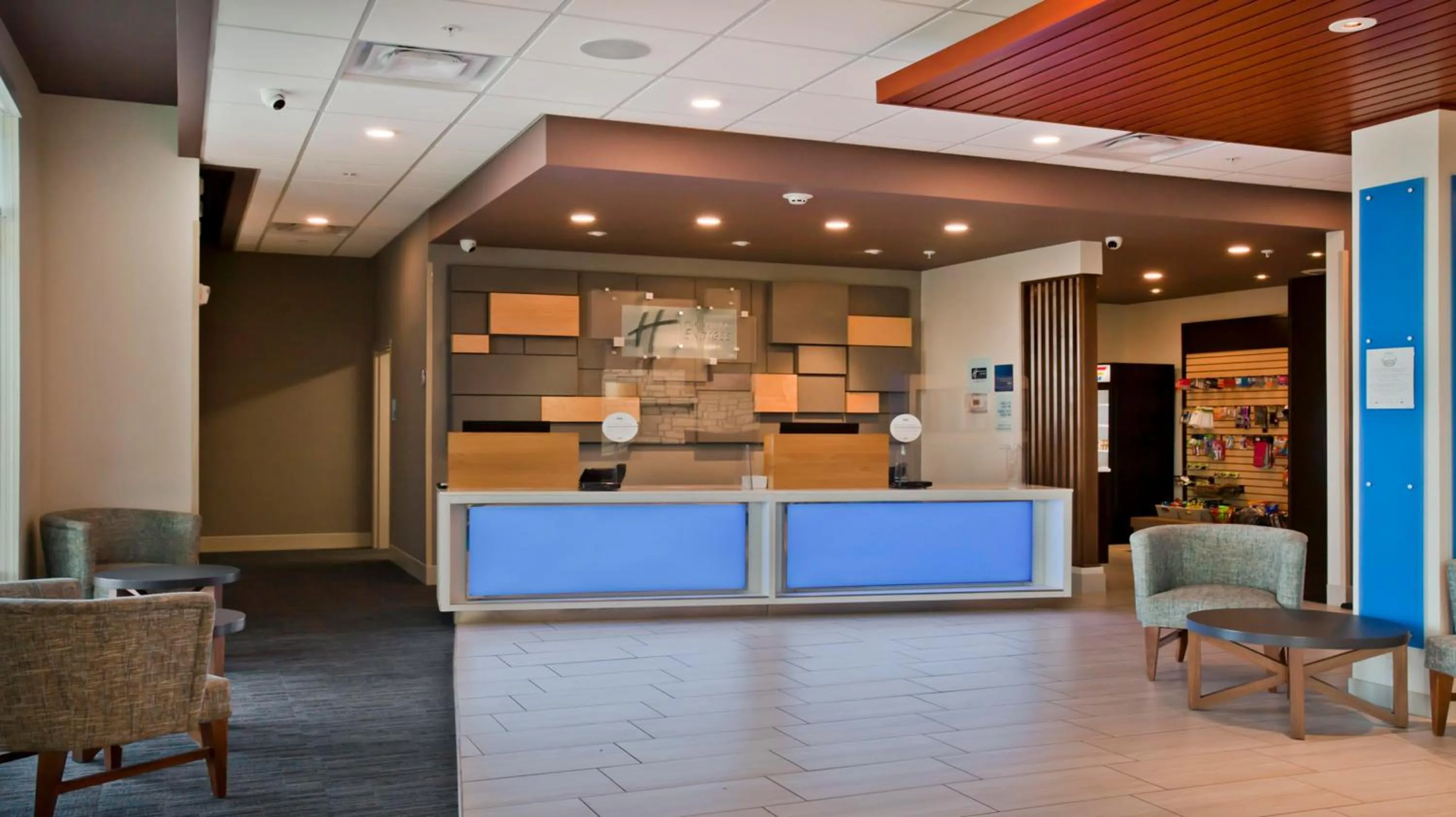 Property building, Lobby/Reception in Holiday Inn Express and Suites Green River