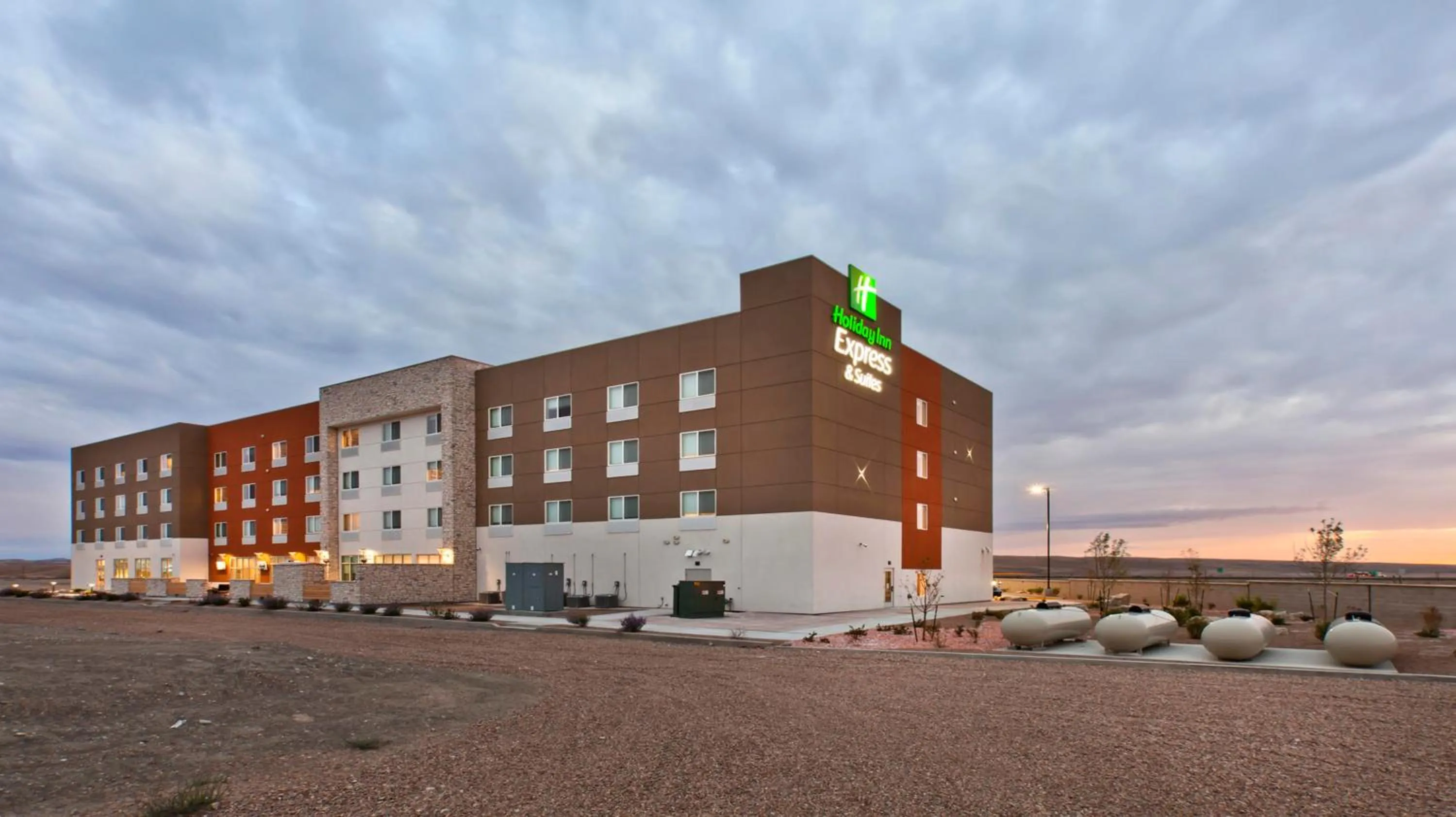 Property Building in Holiday Inn Express and Suites Green River