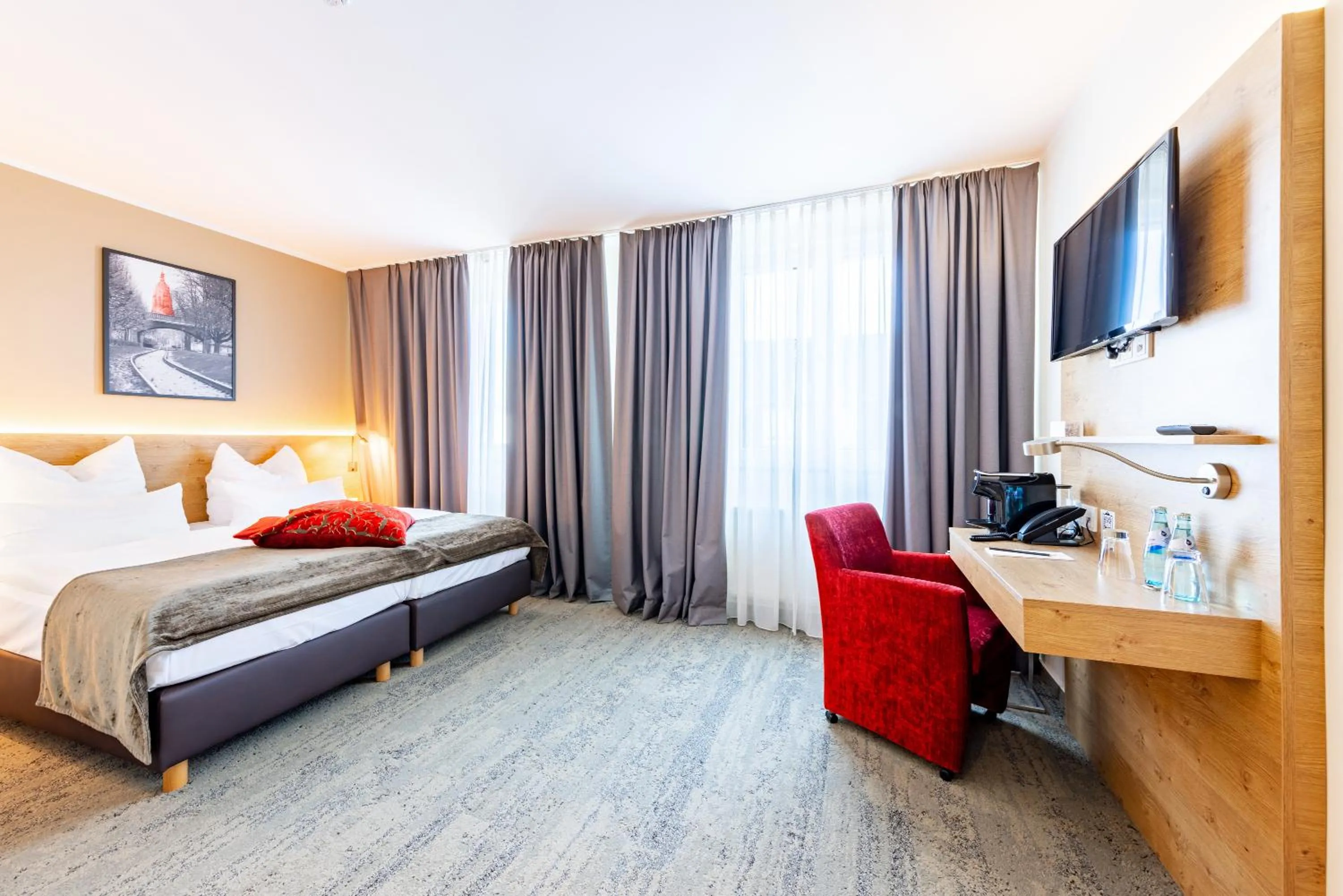 Bed in Maingau Hotel