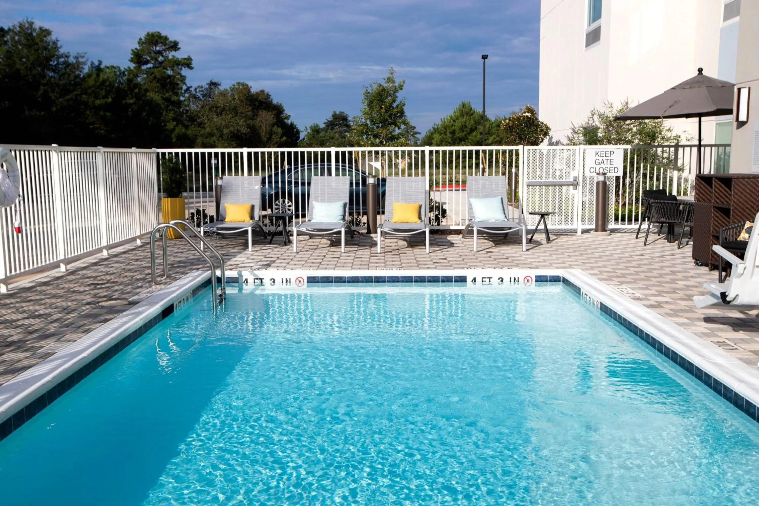 Swimming pool in TownePlace Suites by Marriott Conroe
