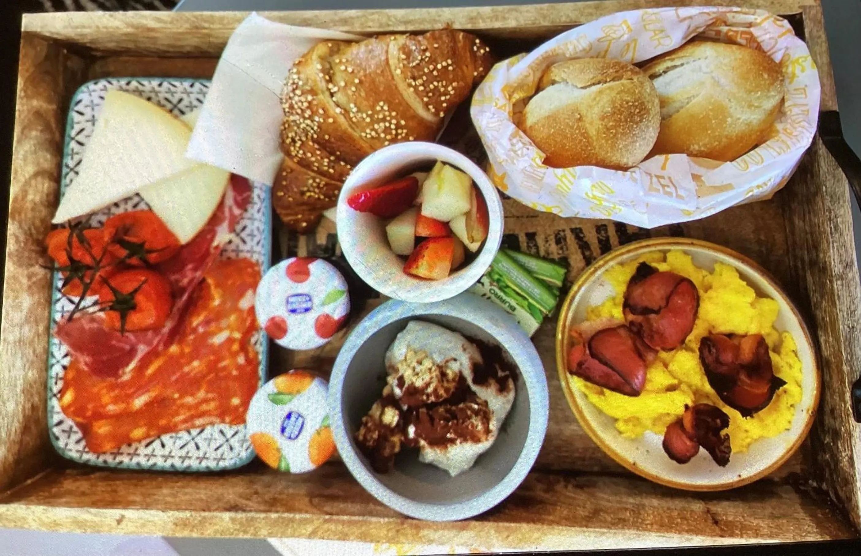 Food and drinks in Caterina's Suites & Apartament