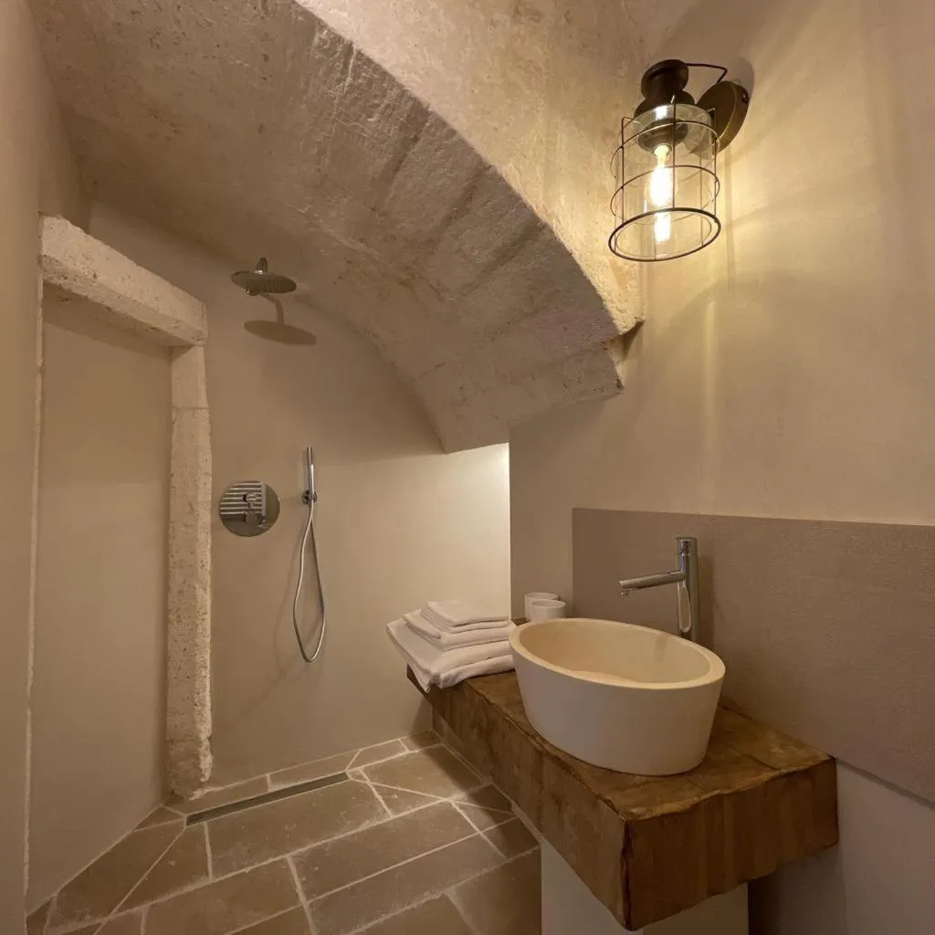 Shower in Caterina's Suites & Apartament