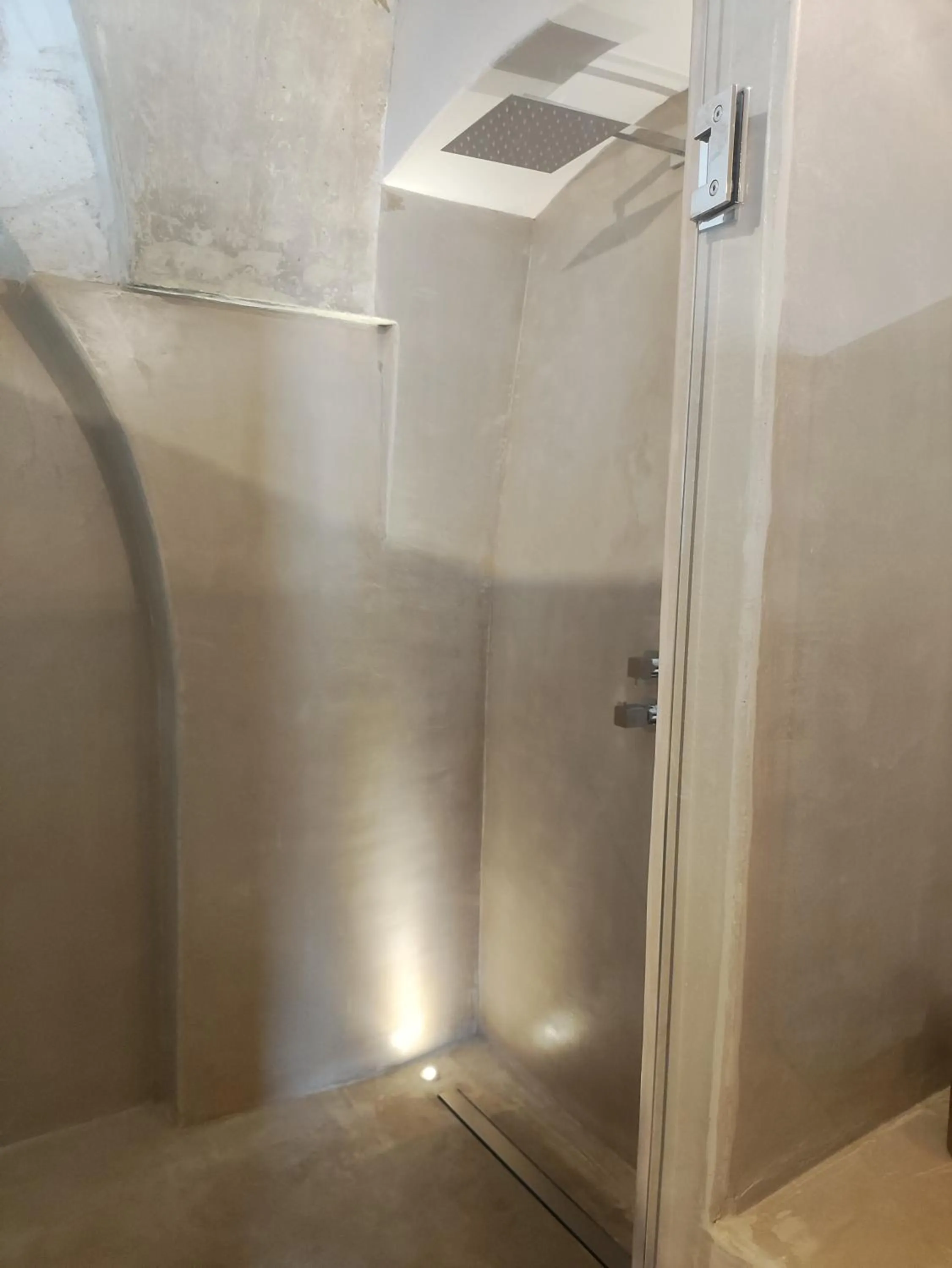 Shower in Caterina's Suites & Apartament