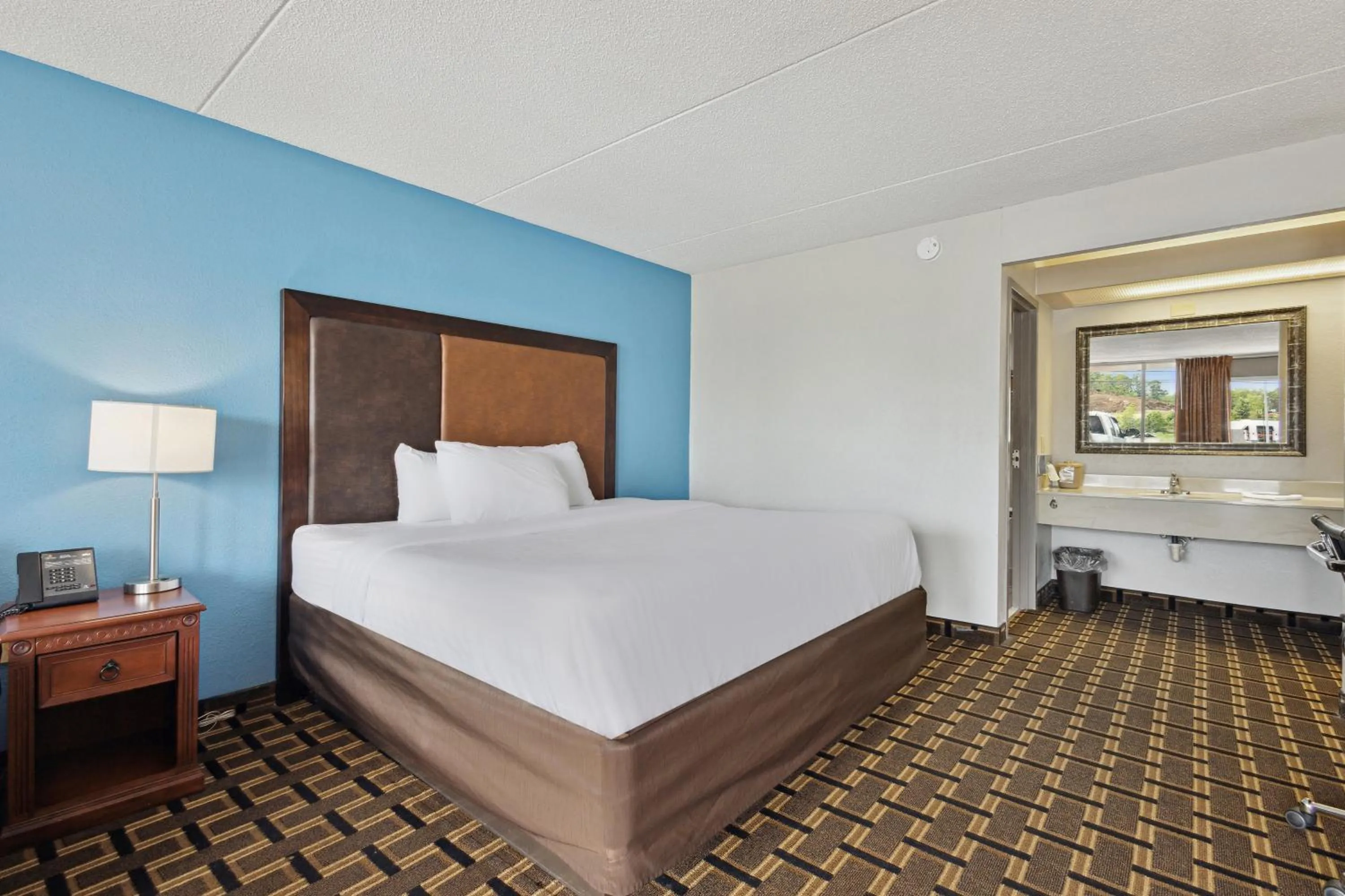 Bedroom, Bed in Relax inn by OYO Greeneville Near Hwy US-321