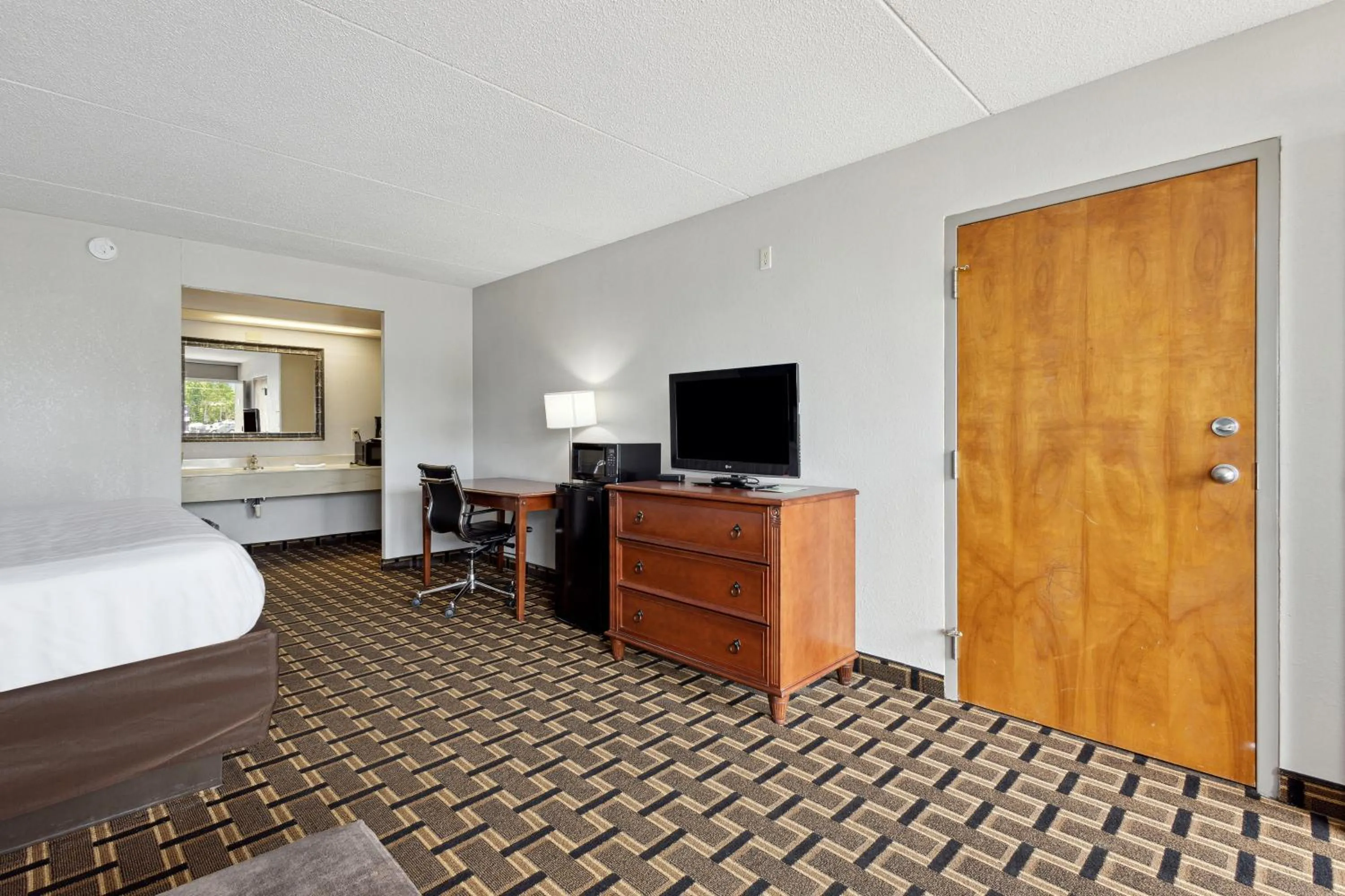 Bedroom, Bed in Relax inn by OYO Greeneville Near Hwy US-321