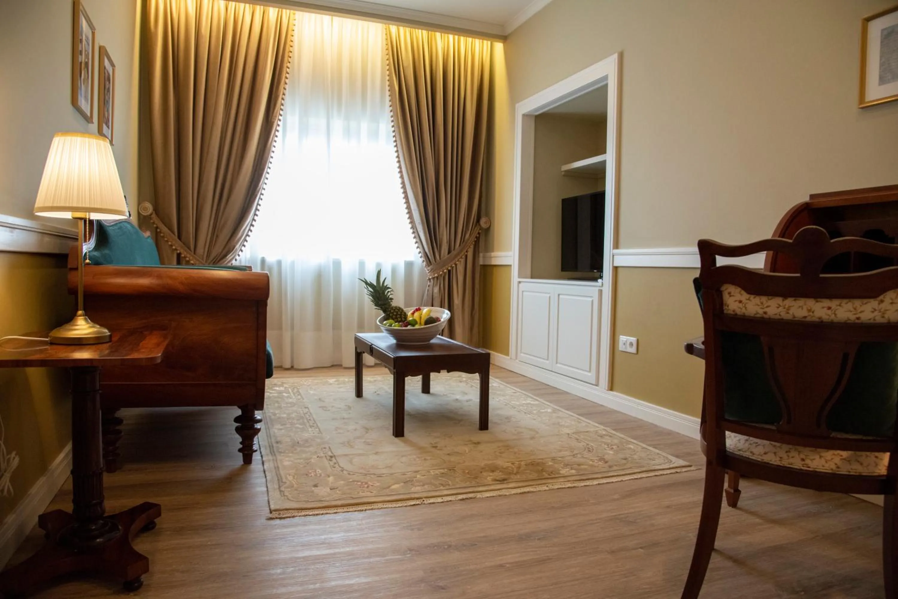 TV and multimedia in Luna Hotel de Tábua