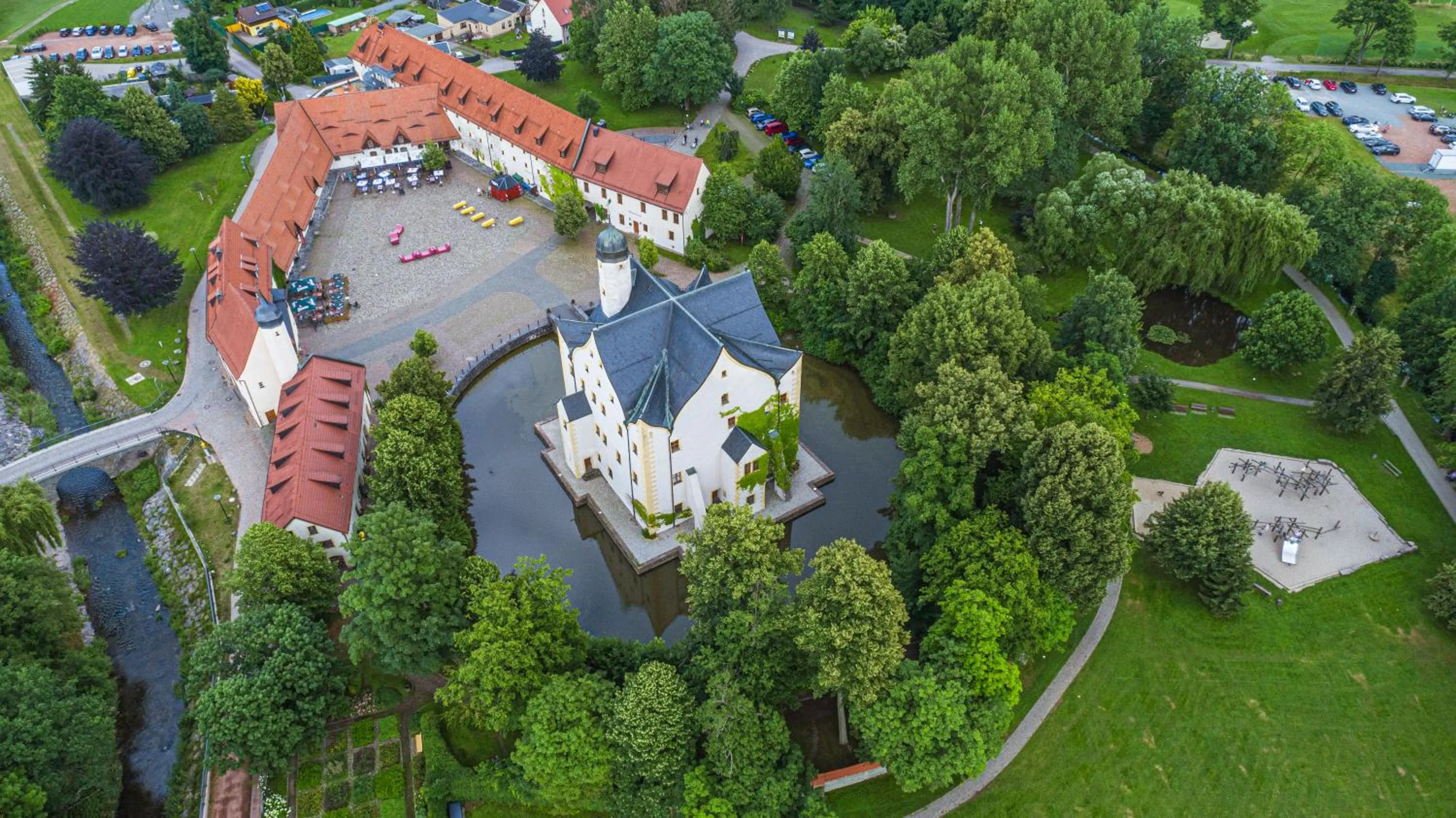 Garden in Schlosshotel Klaffenbach