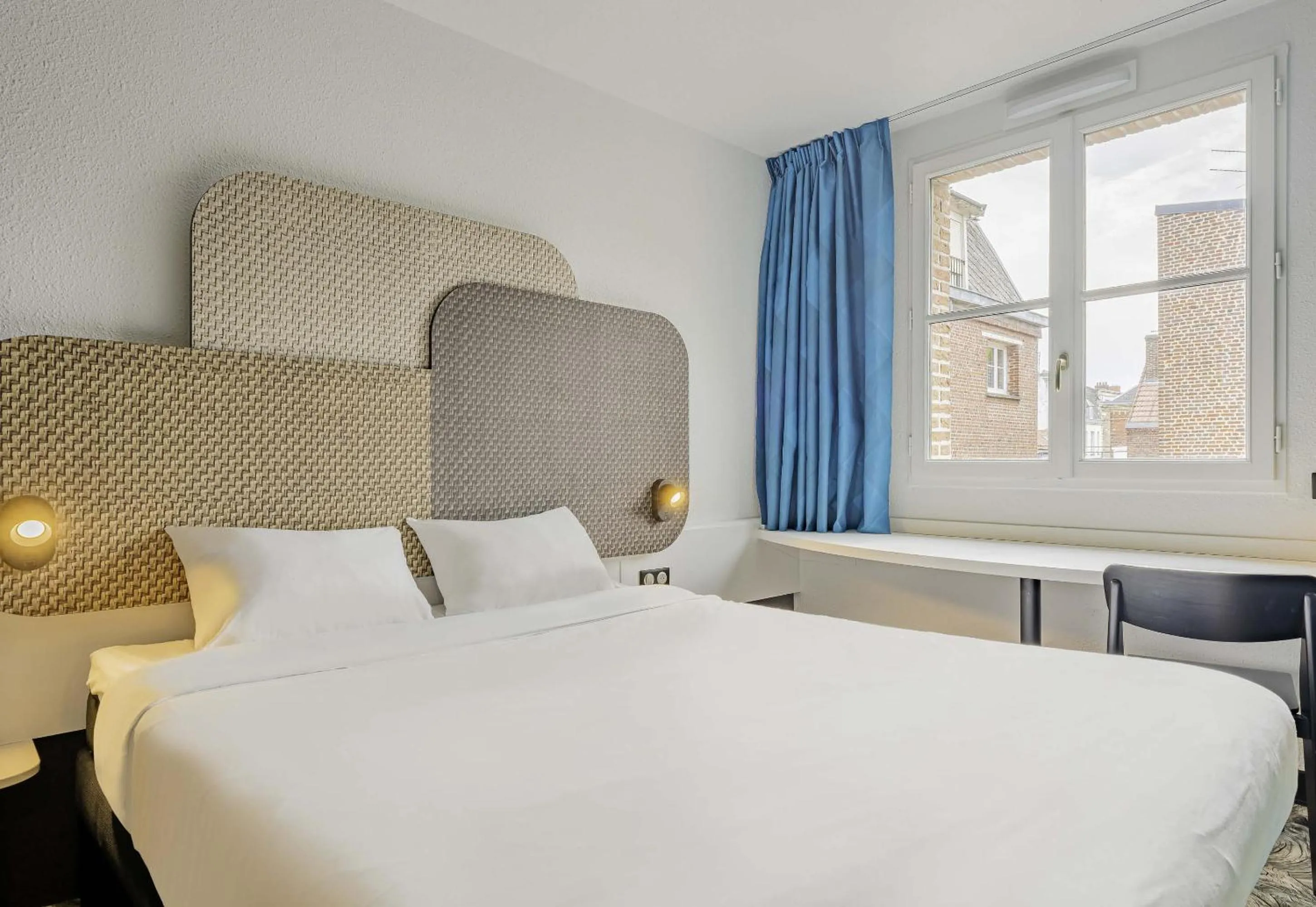 Bedroom, Bed in B&B HOTEL Arras Centre Les Places