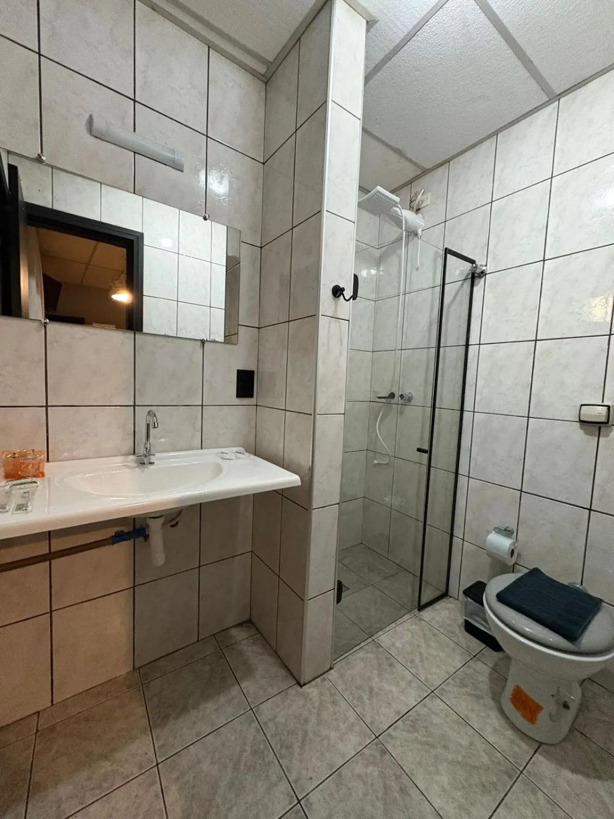 Shower in Travessa 12 - Suítes centro de Serra Negra - SP