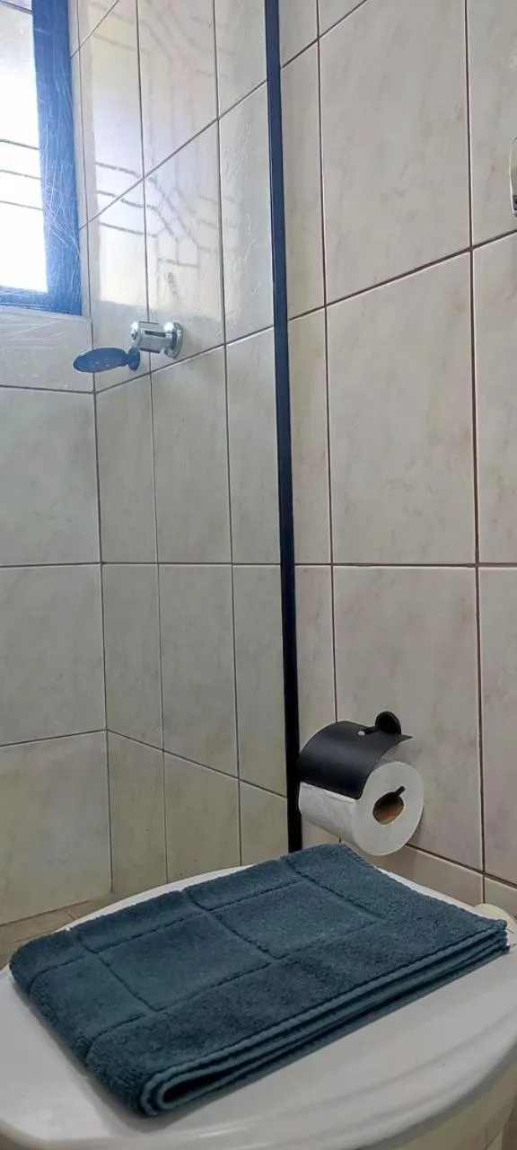 Toilet in Travessa 12 - Suítes centro de Serra Negra - SP
