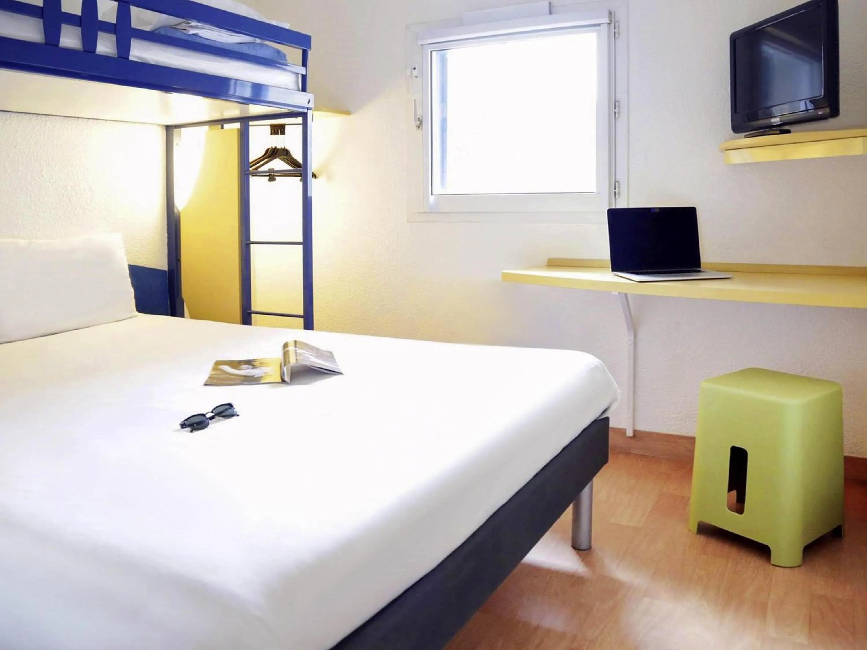 Bedroom, Bed in Ibis Budget - Lille Villeneuve D'Ascq
