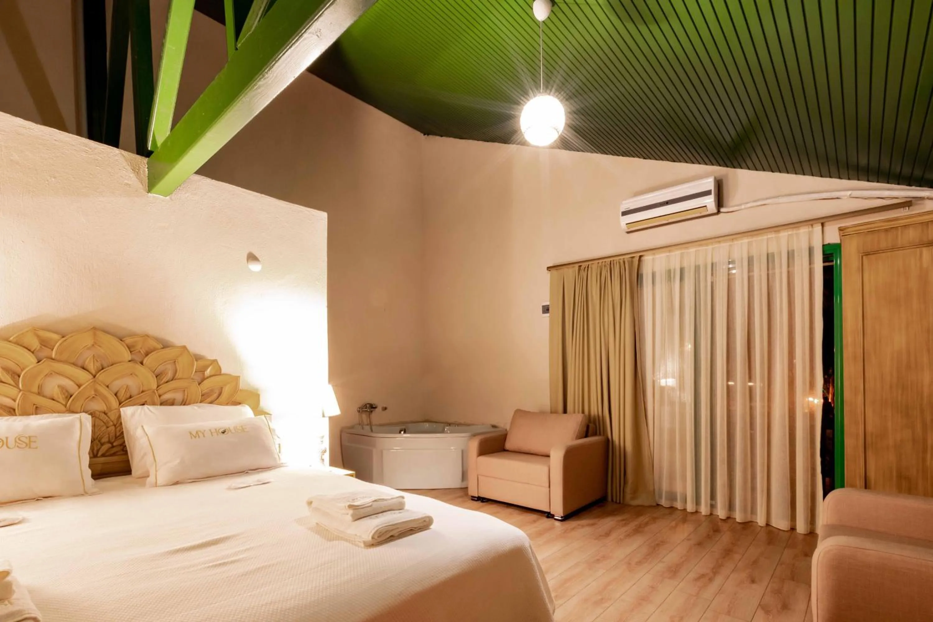 Bed in My House Urla