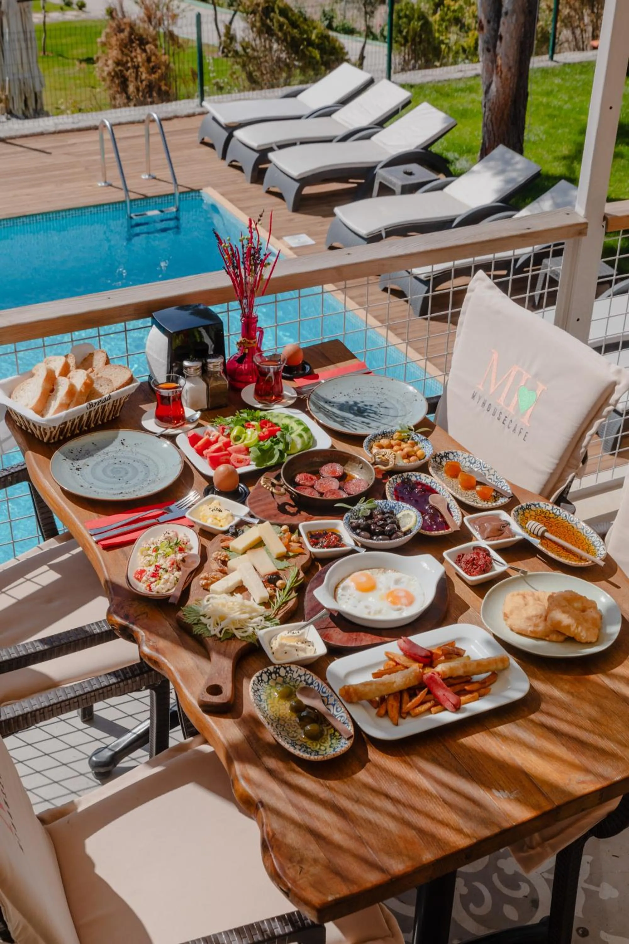 Restaurant/places to eat in My House Urla