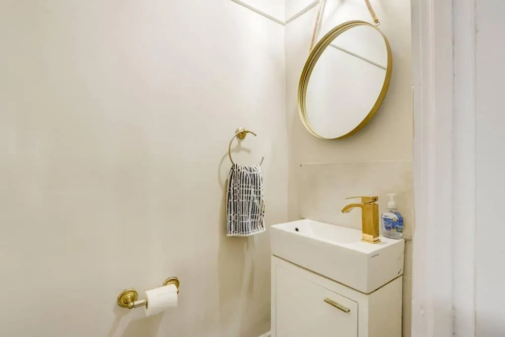 JstLikeHome - Central Suite