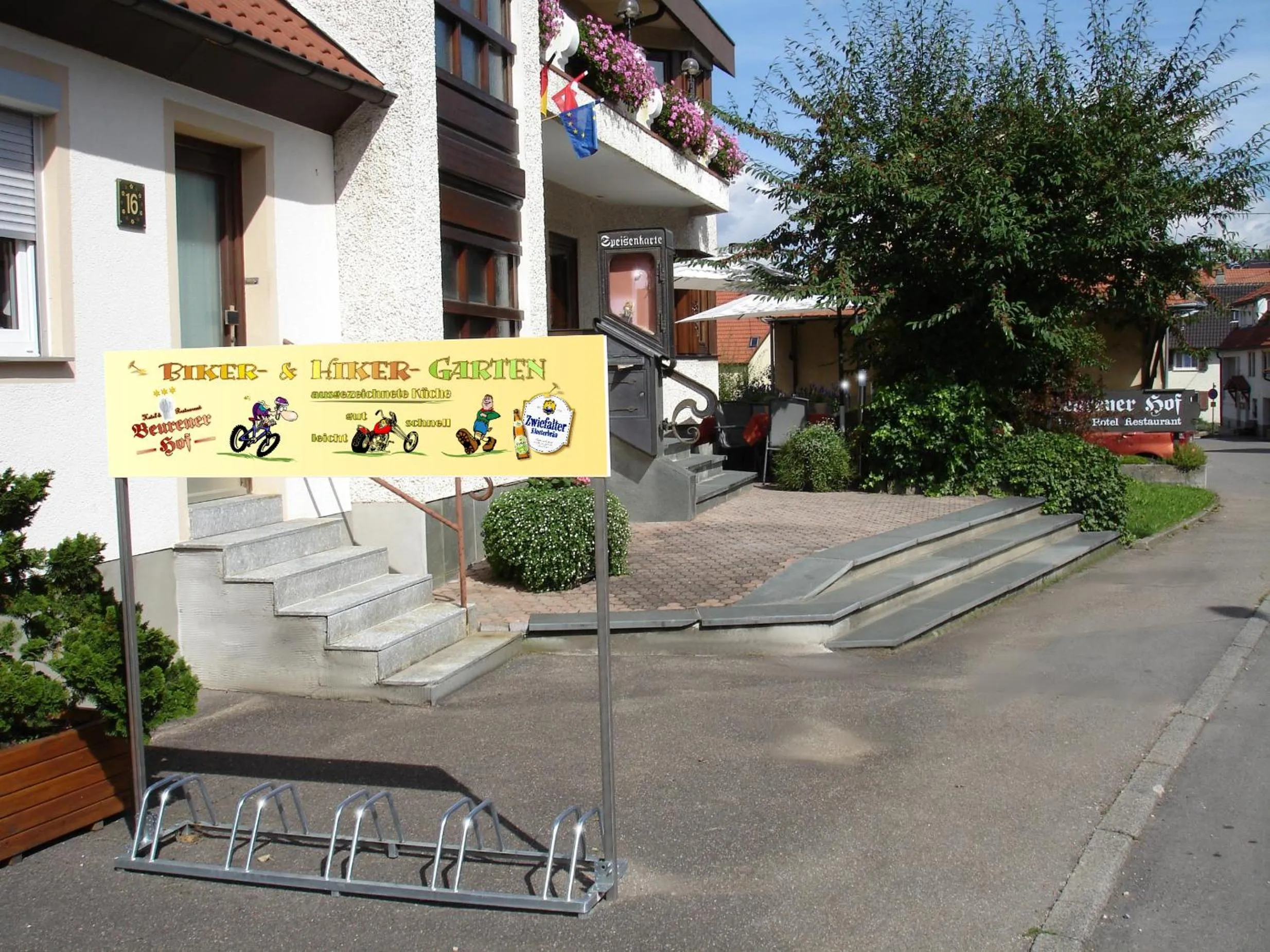 Facade/entrance in Beurener Hof
