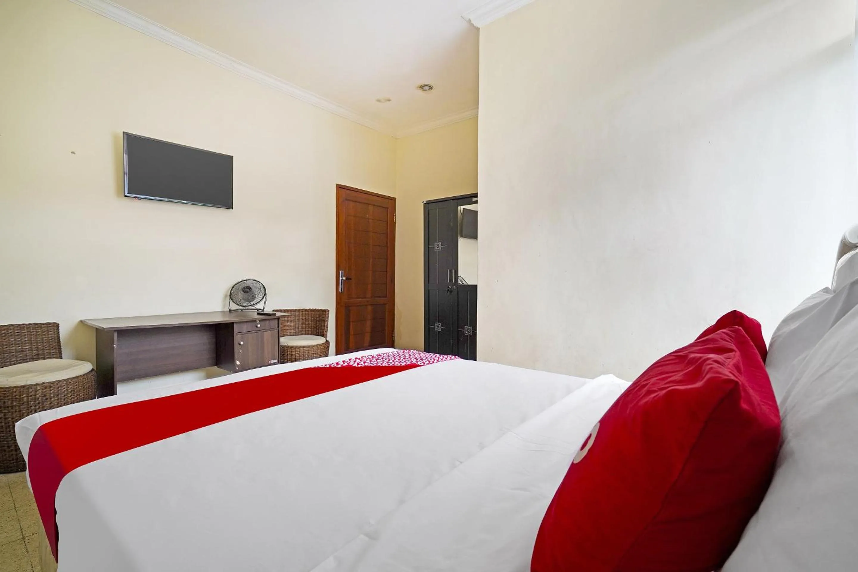 Bedroom, Bed in Hotel O Garden Hostel