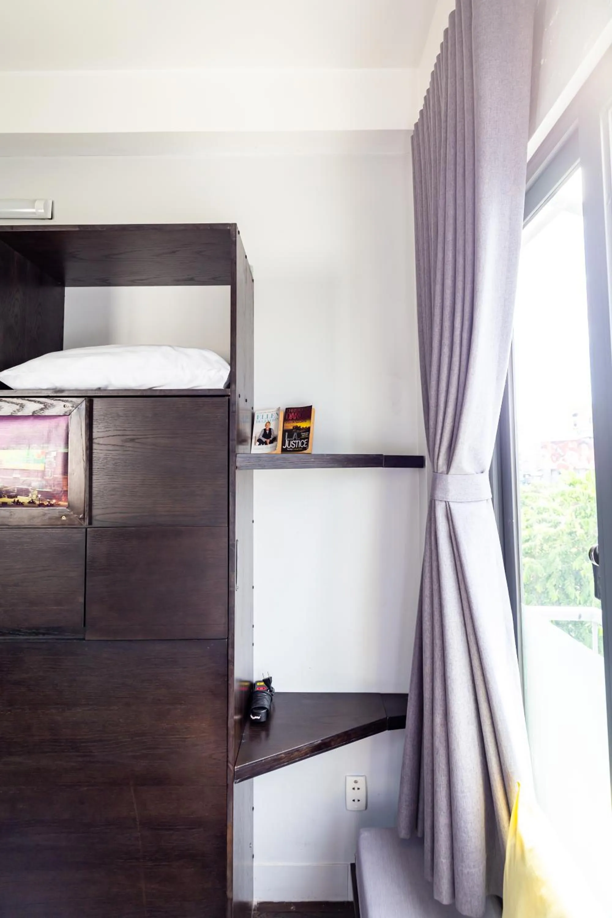 Bedroom, Bed in Cozy Riverview of Livinginn