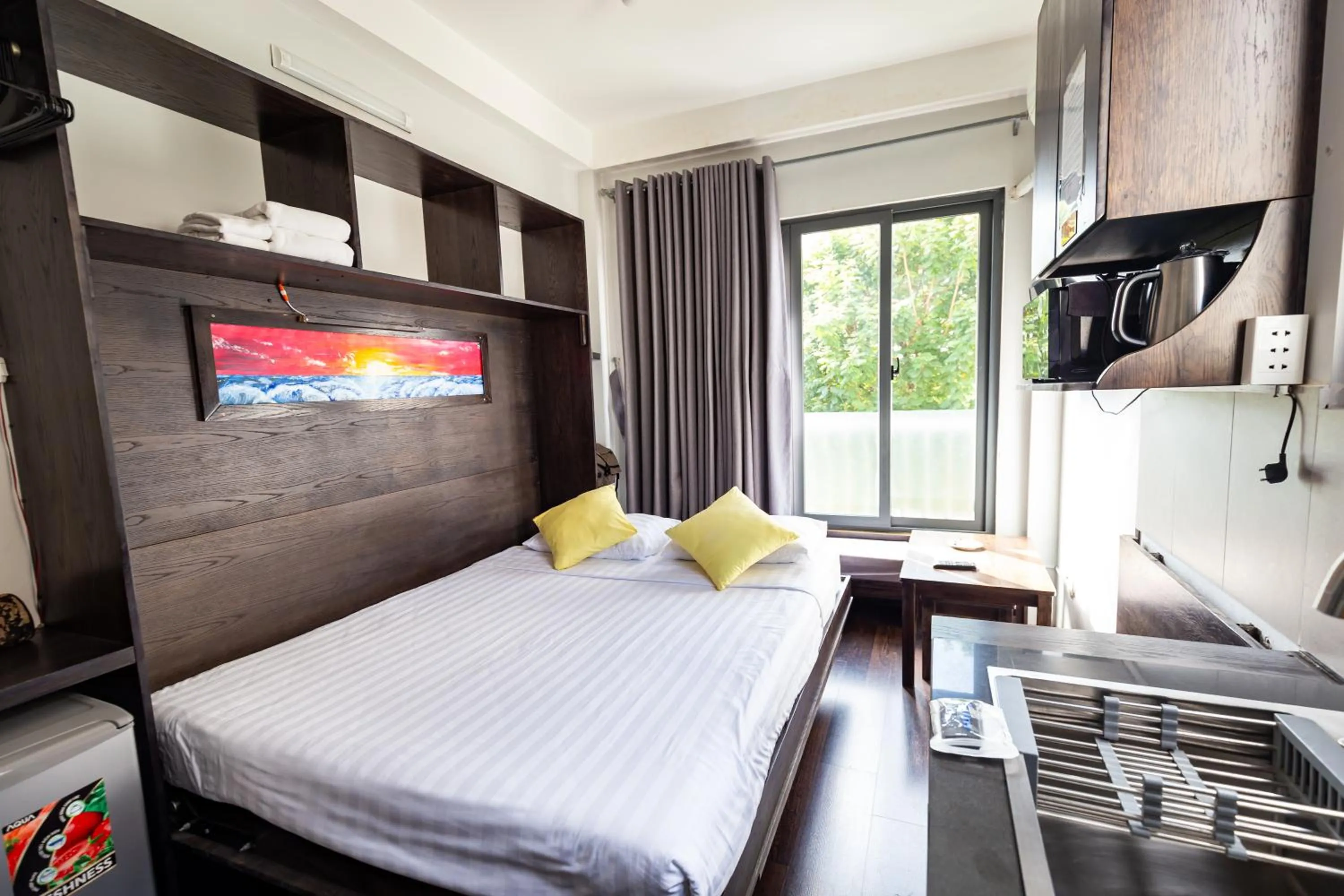 Bed in Cozy Riverview of Livinginn