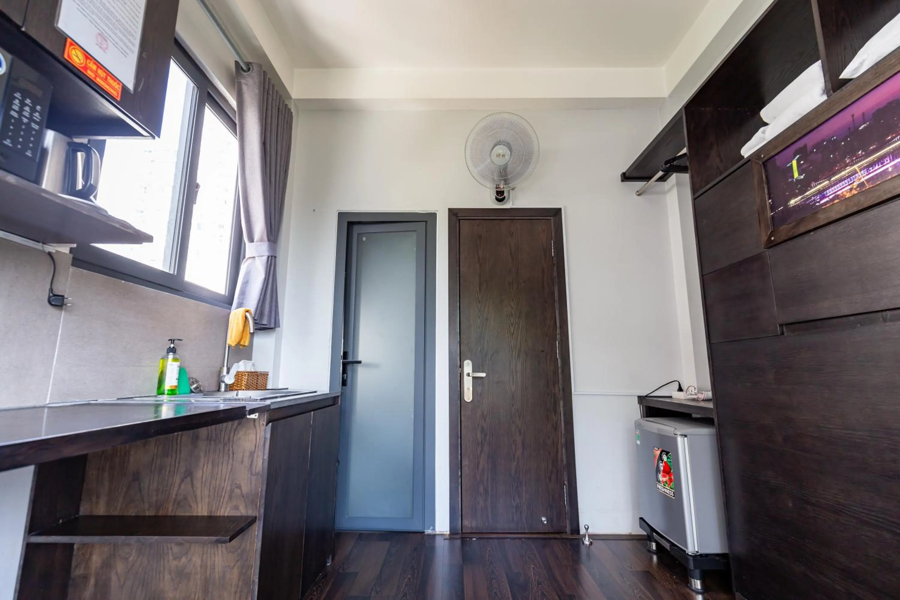 Photo of the whole room in Cozy Riverview of Livinginn