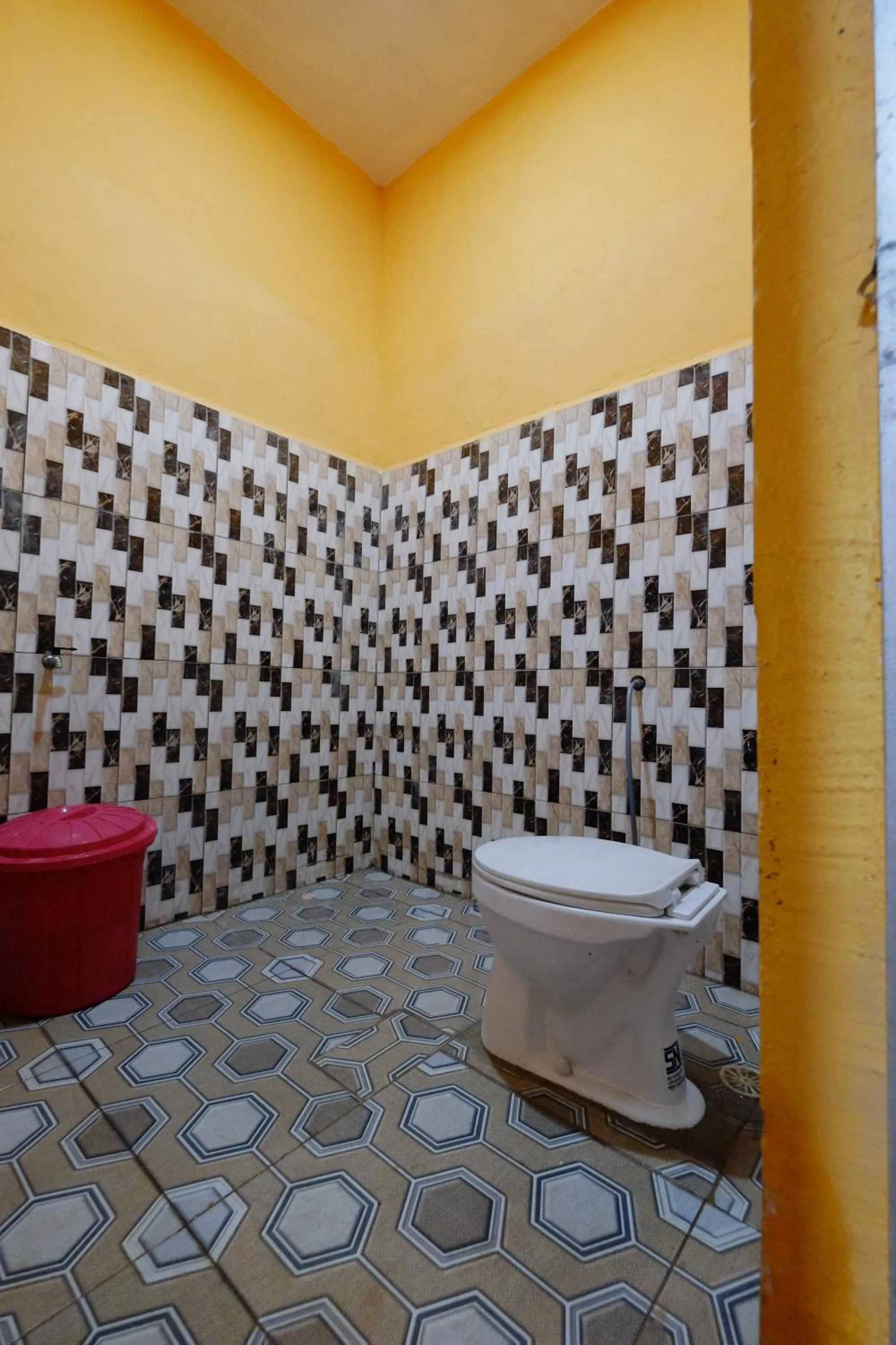 Bathroom in Wisma Seruni Palopo