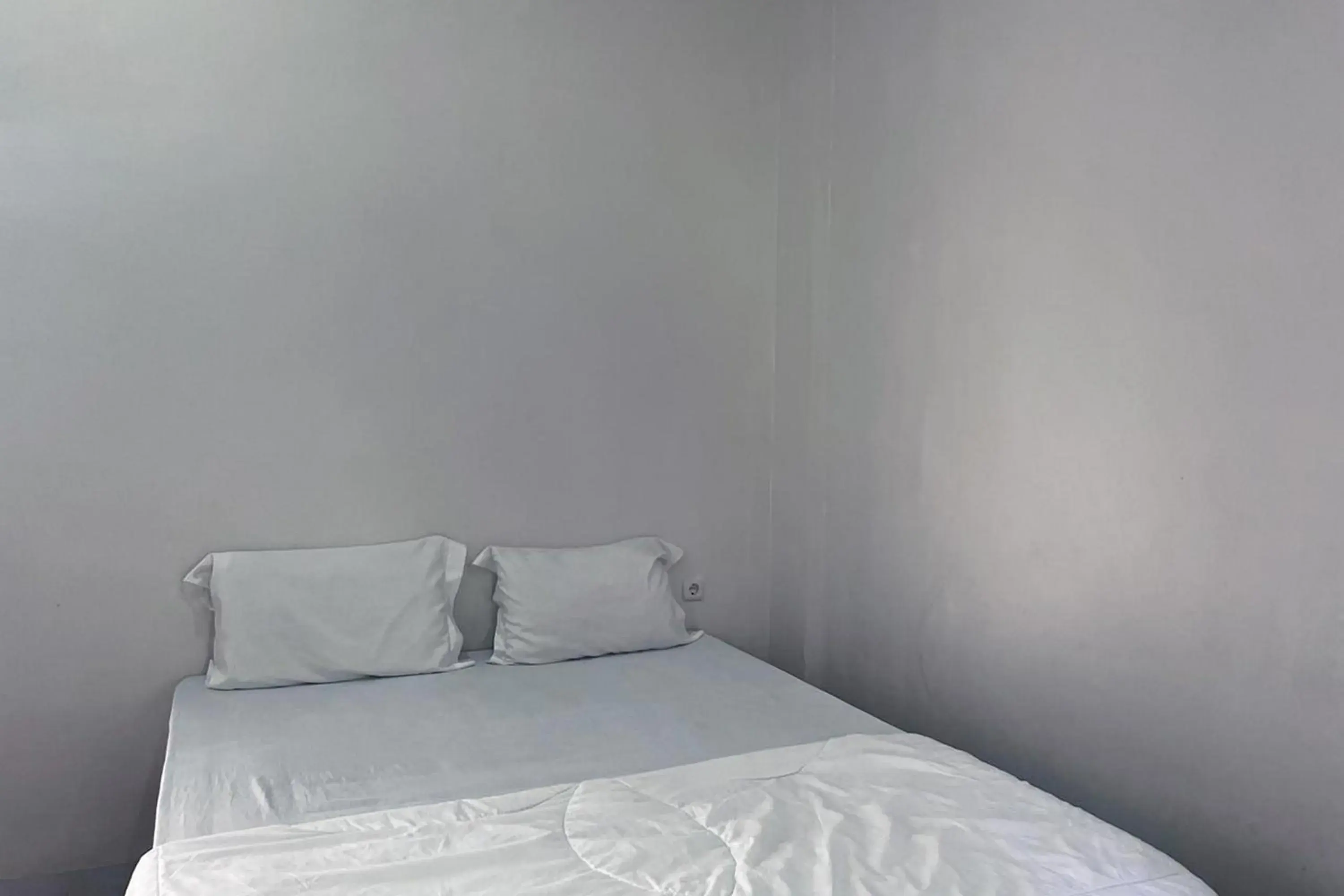 Standard Double Room in Wisma Maestro Toraja Mitra RedDoorz Standard Double Room in Wisma Maestro Toraja Mitra RedDoorz