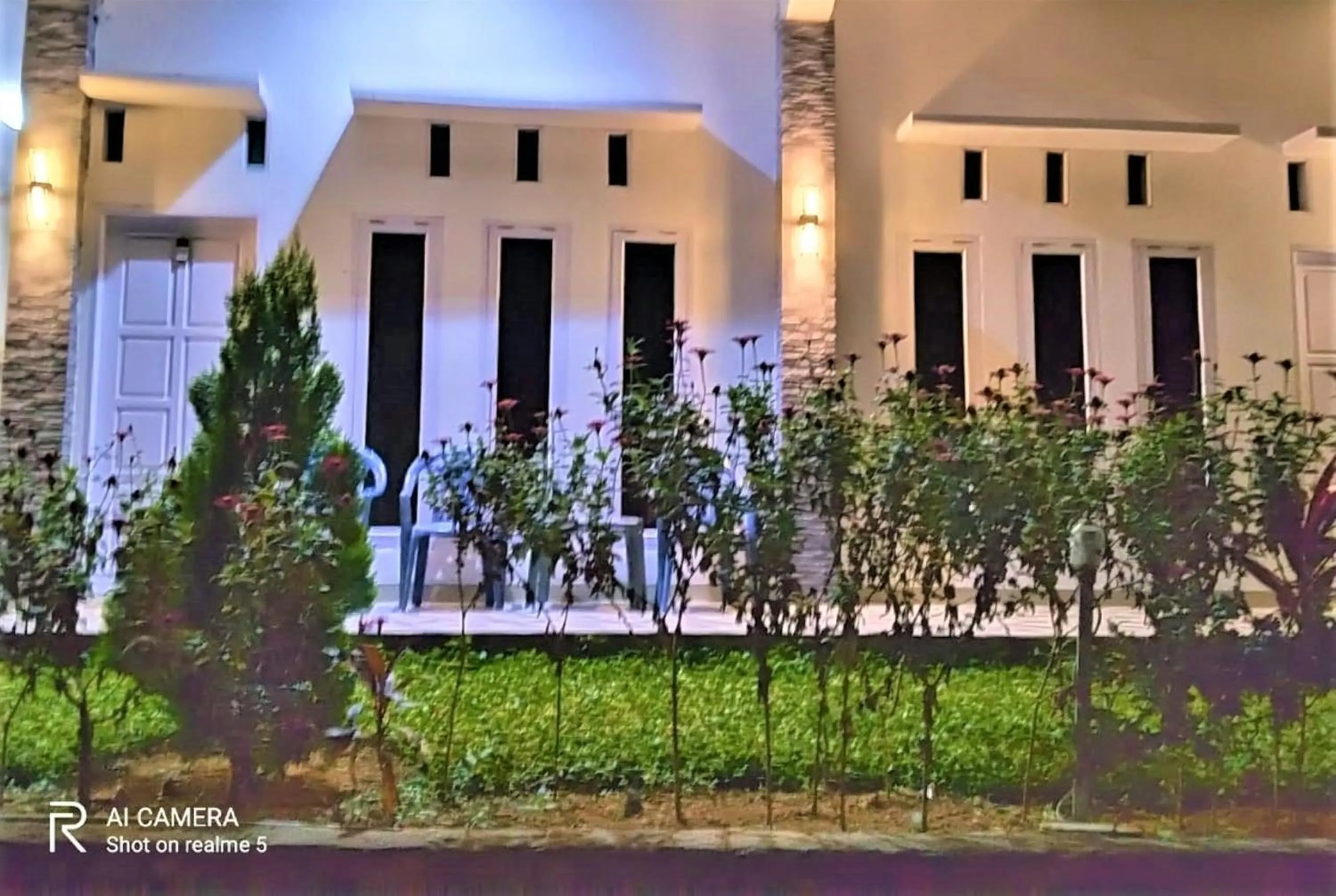 Facade/entrance in Wisma Maestro Toraja Mitra RedDoorz