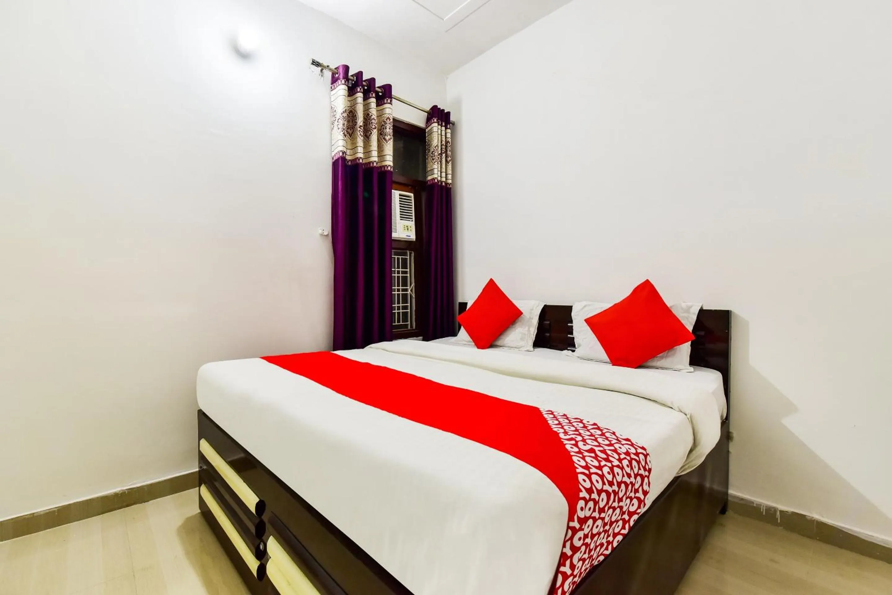 Bedroom in Hotel O White Rock