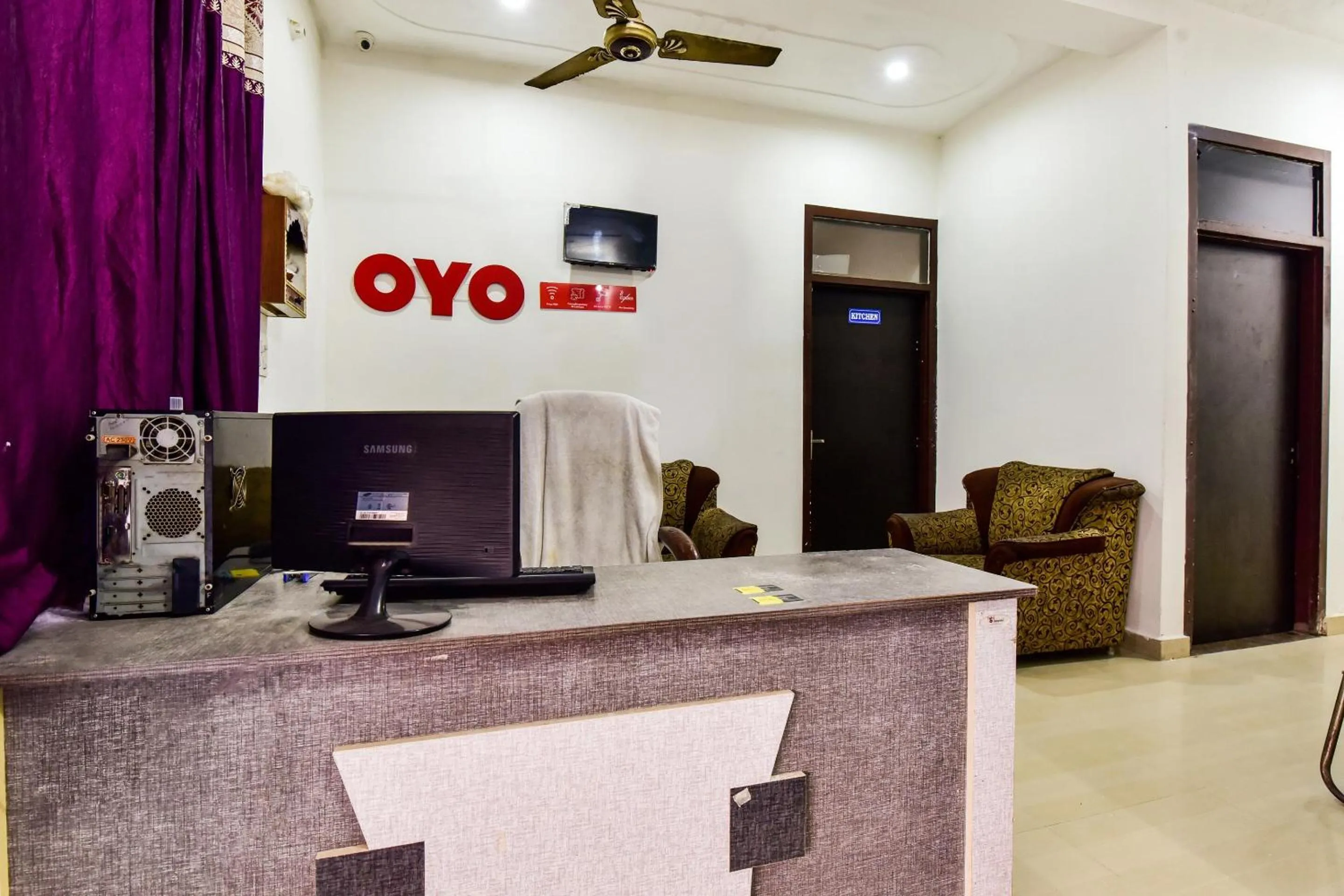 Lobby or reception in Hotel O White Rock