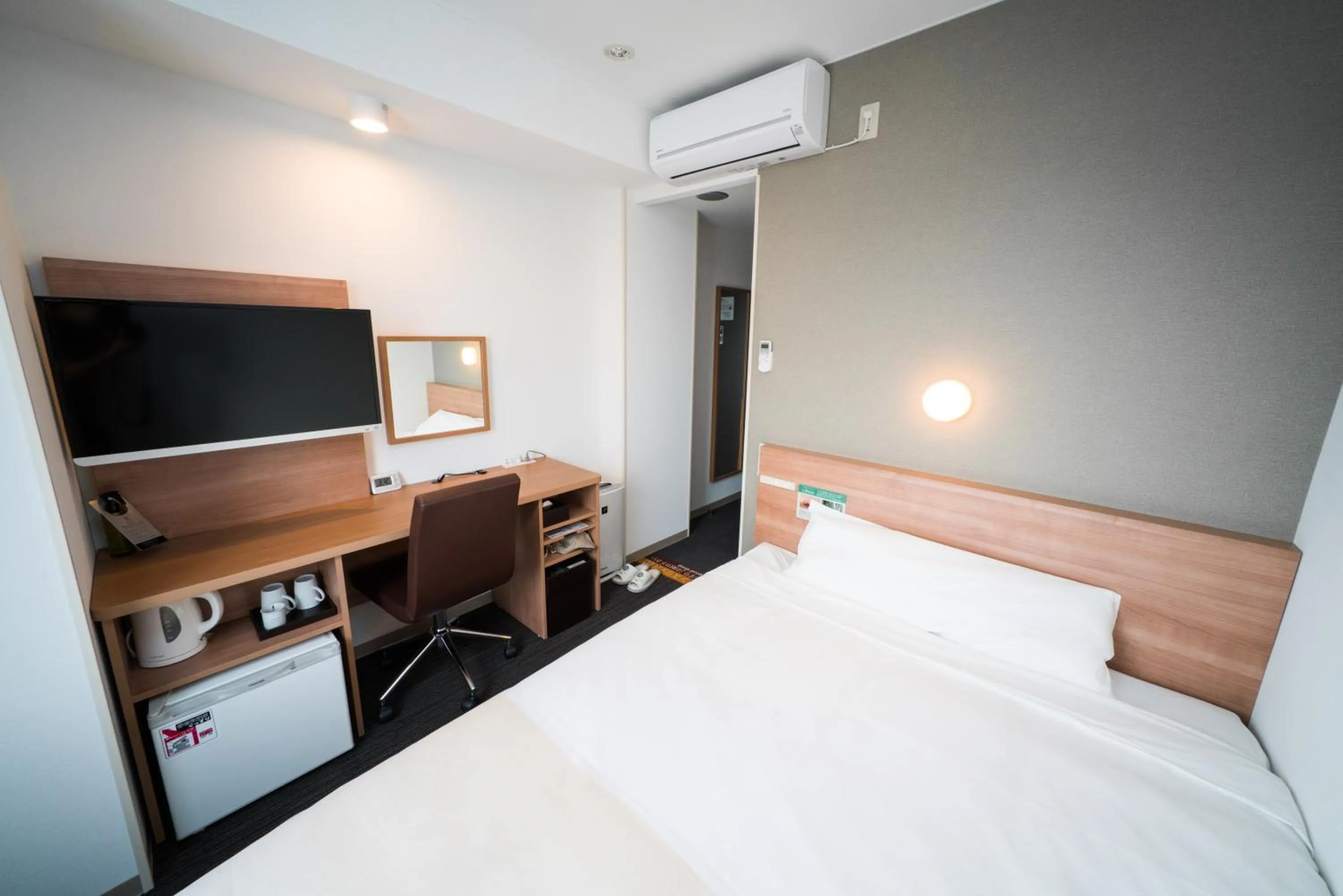 Photo of the whole room, Bed in Super Hotel Fujinomiya