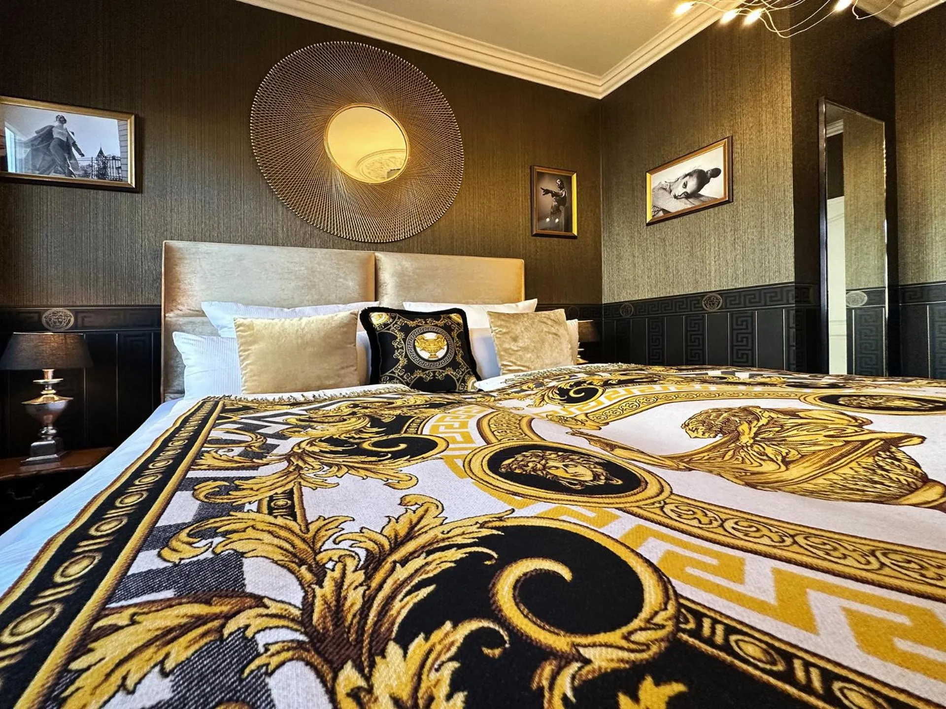 Bed in Boutique-Hotel Stadtvilla Hodes