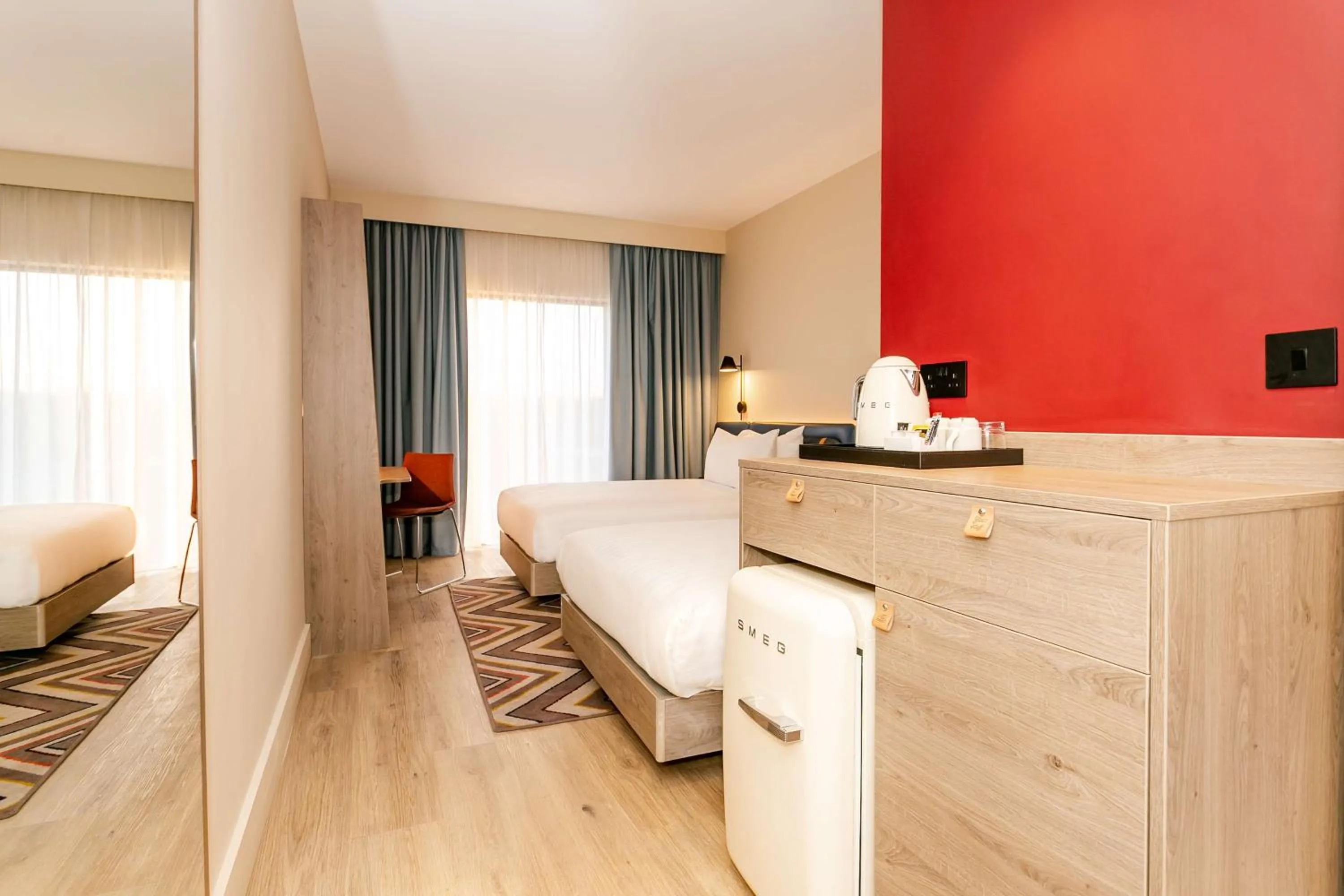 Bed in Hampton By Hilton Blackburn