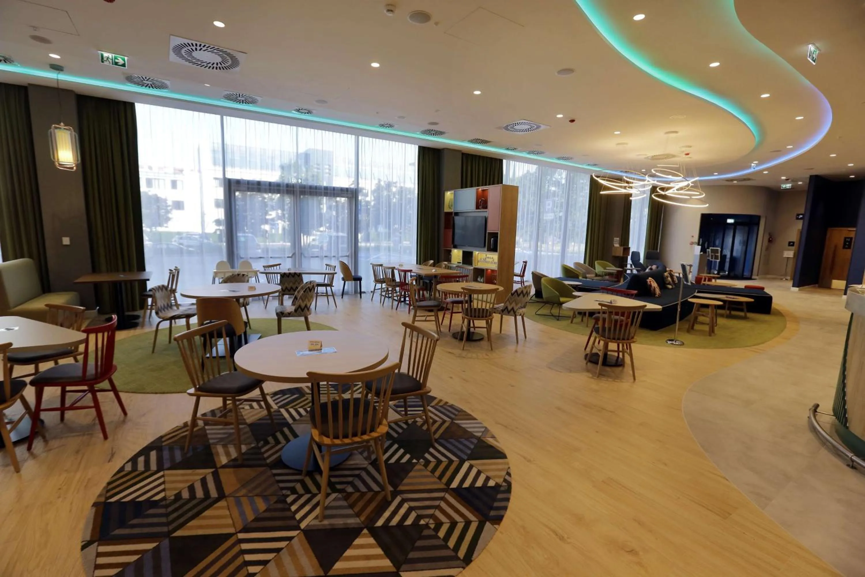 Lobby or reception in Hampton By Hilton Olsztyn