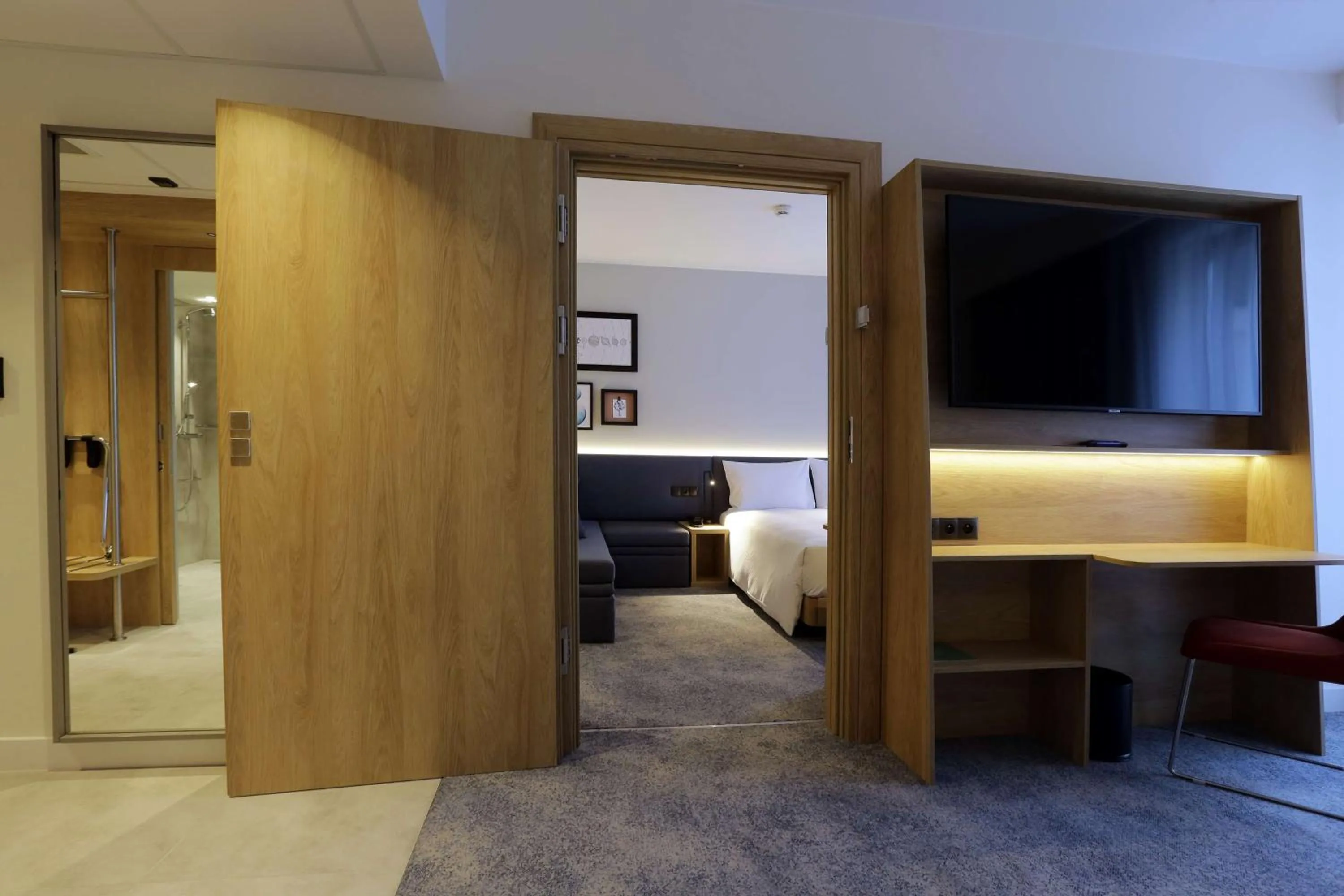 Bedroom in Hampton By Hilton Olsztyn